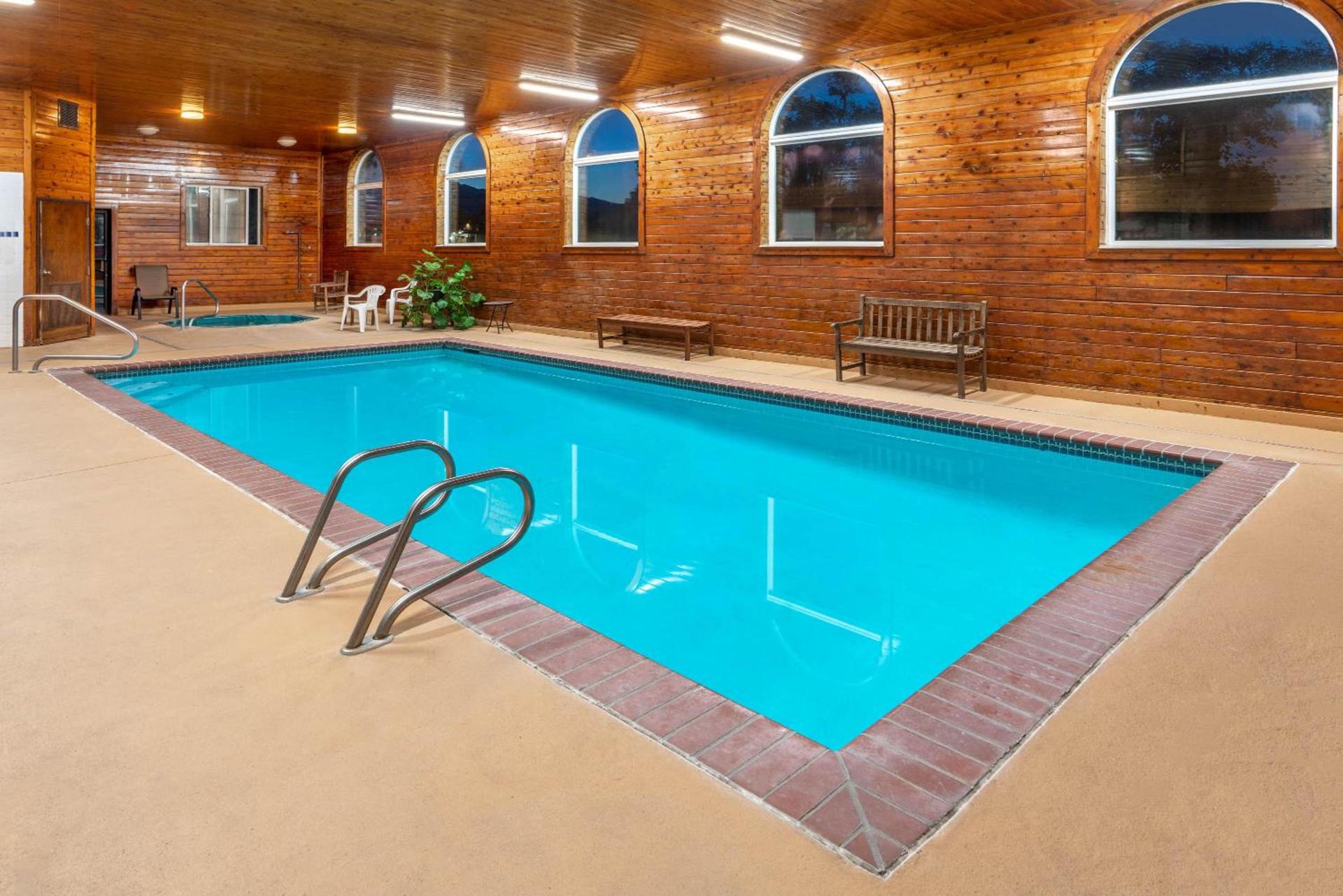 Baymont by Wyndham Salida photo 82