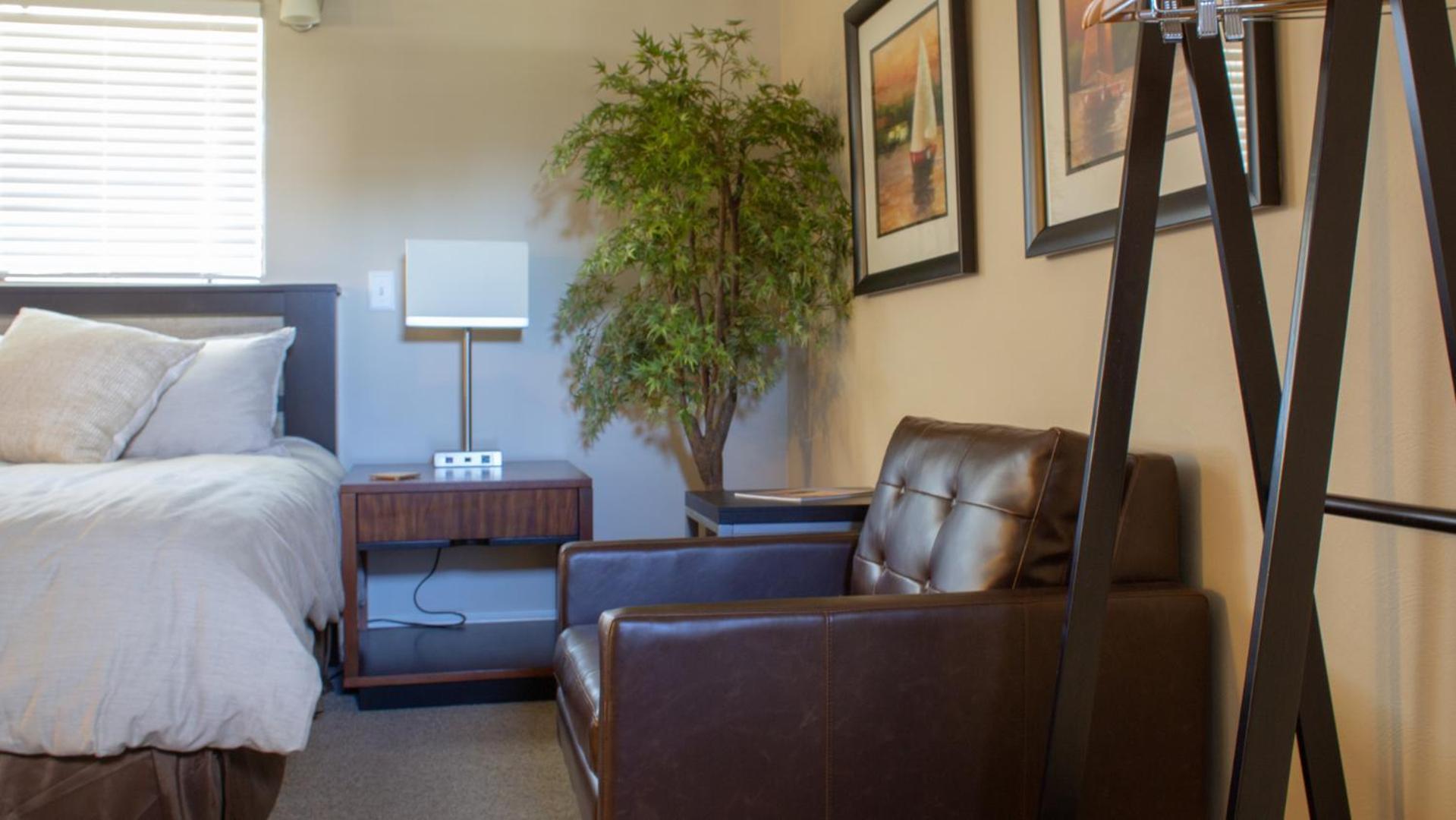 Mark III, INN & Suites photo 9