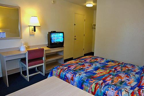 Motel 6-Seymour, IN - North photo 26