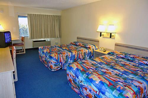 Motel 6-Seymour, IN - North photo 25