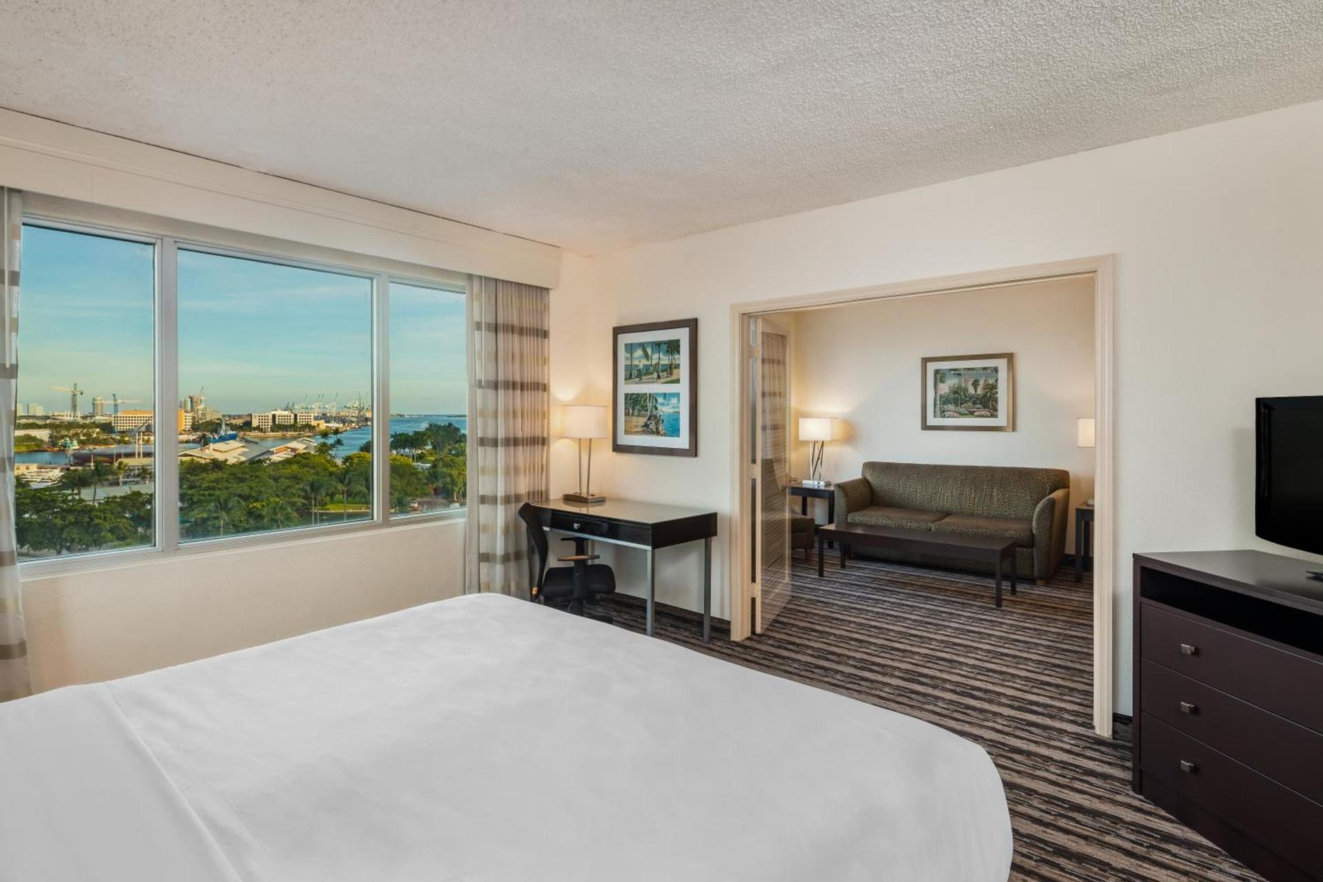 Holiday Inn Hotel Port of Miami-Downtown by IHG photo 38