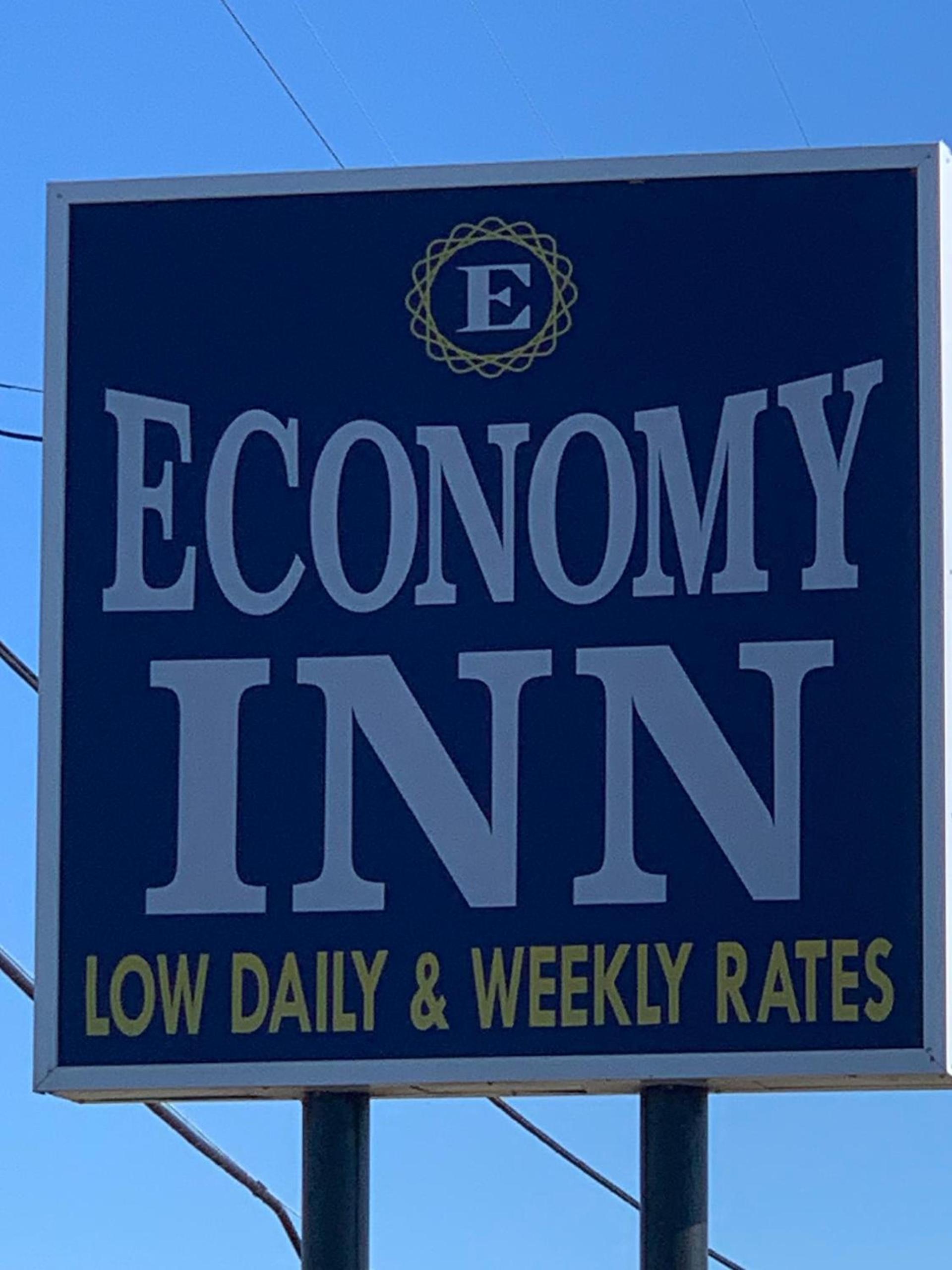 Economy inn photo 32
