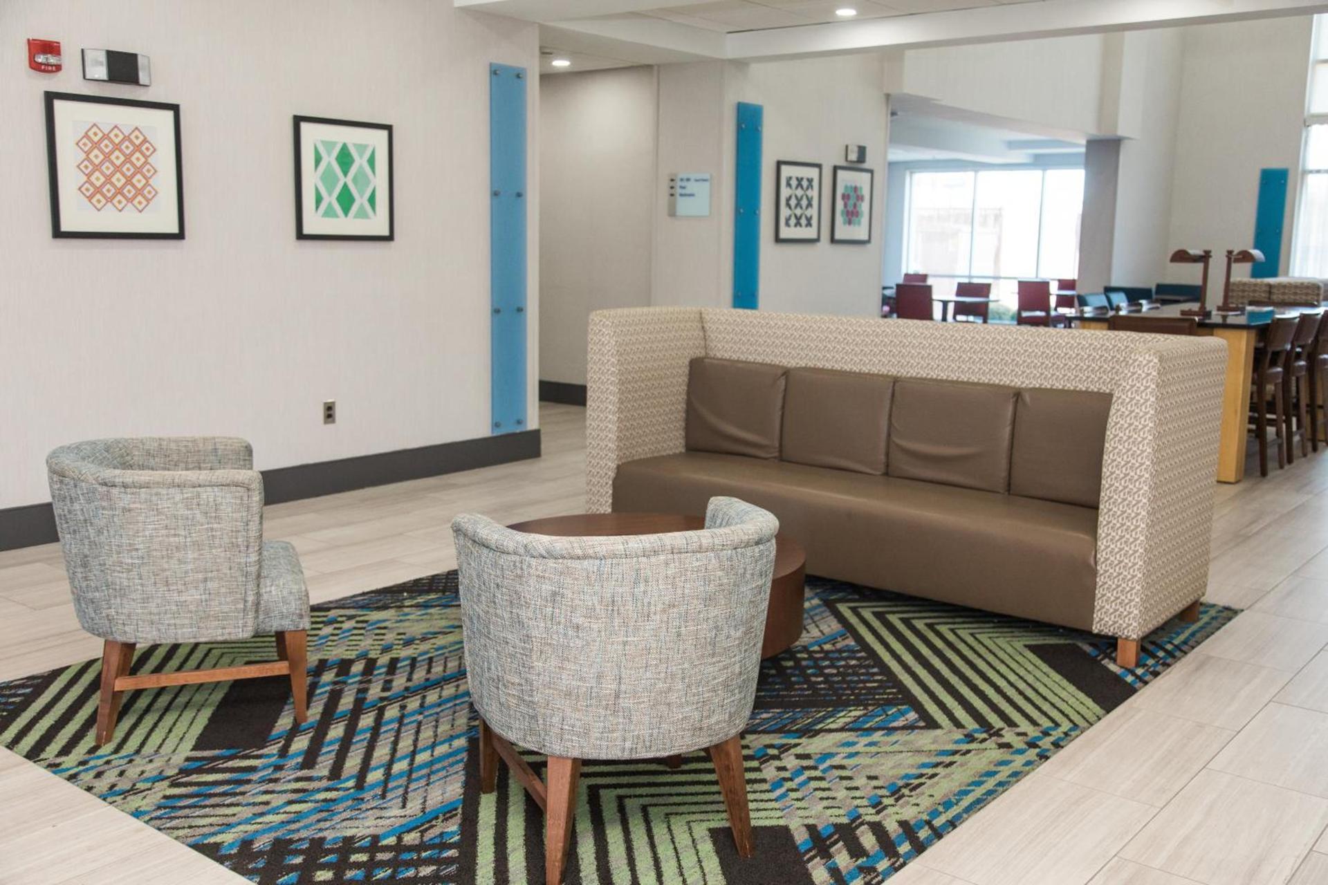 Holiday Inn Express & Suites Columbia-Fort Jackson by IHG photo 14