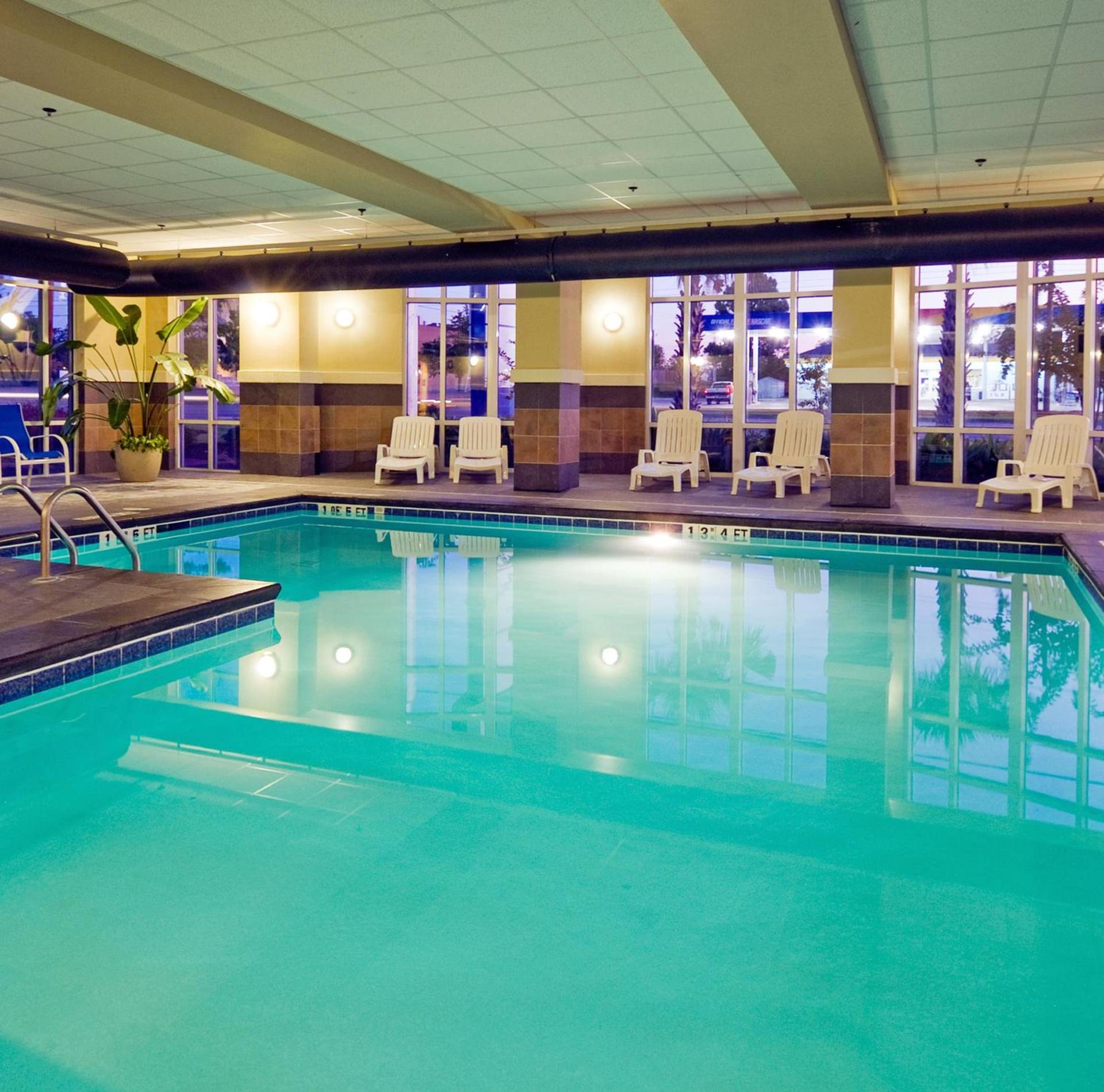Holiday Inn Express & Suites Columbia-Fort Jackson by IHG photo 17