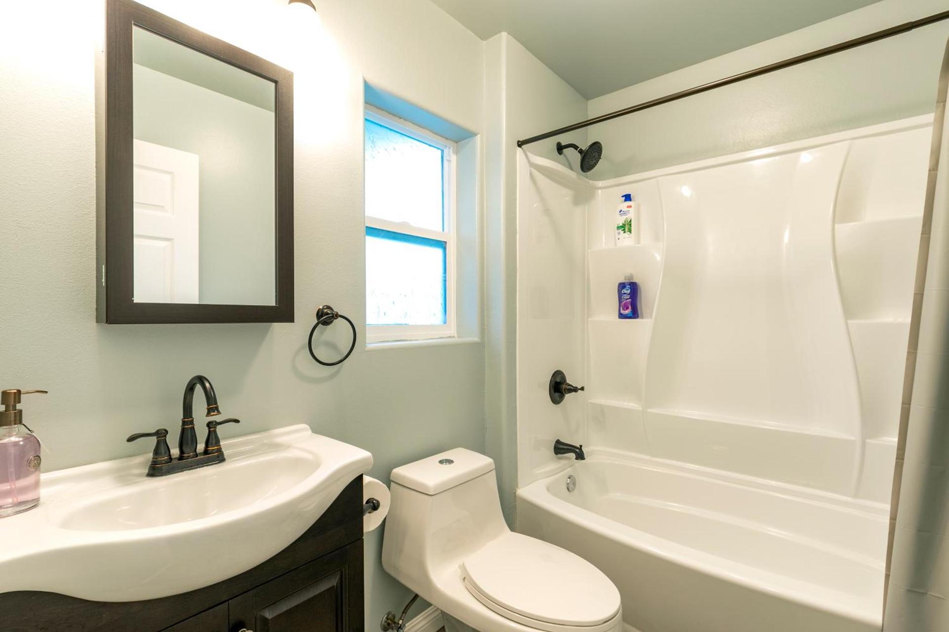 Ocean Breeze Inn photo 16
