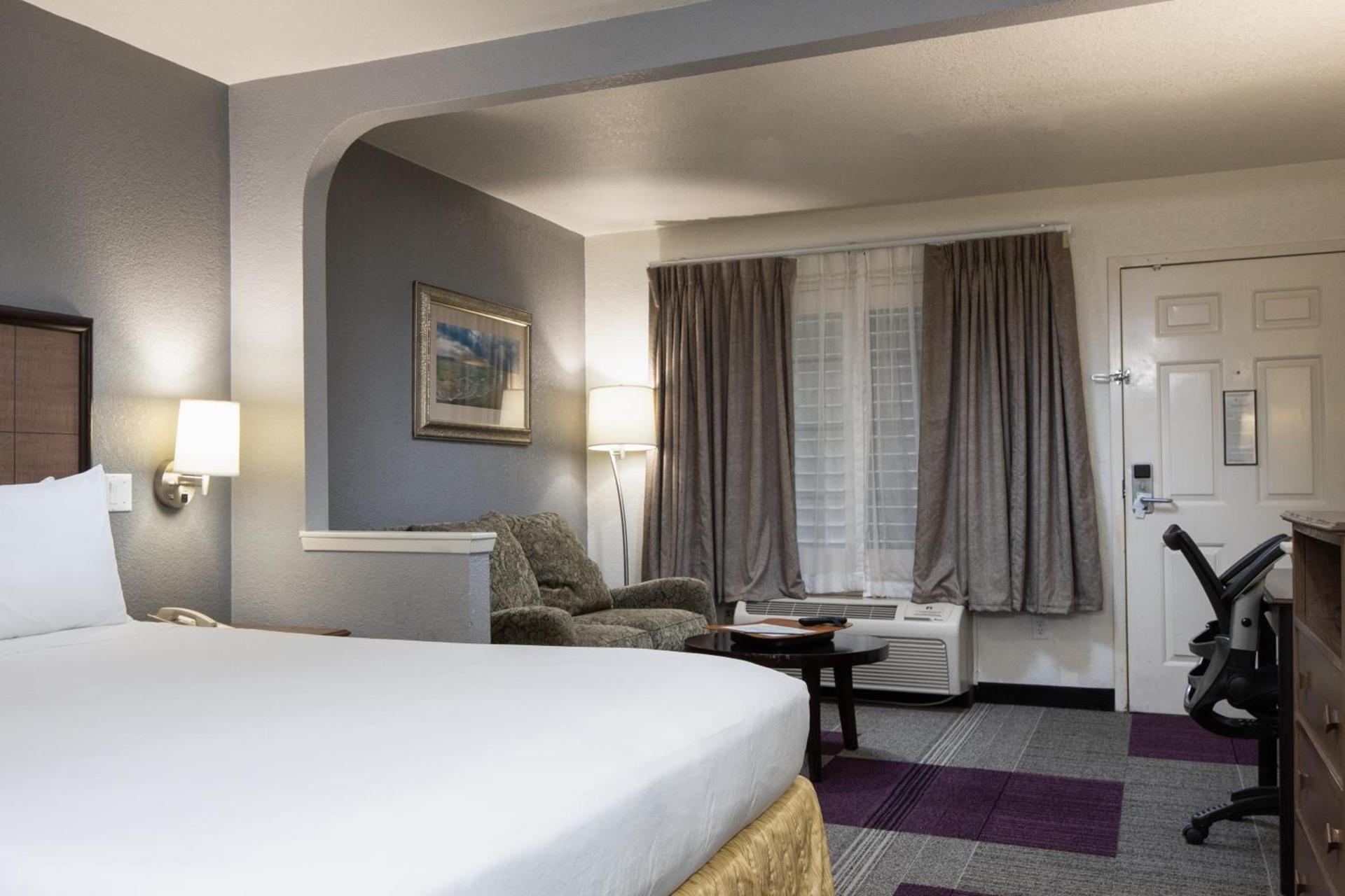 Atherton Park Inn and Suites photo 31