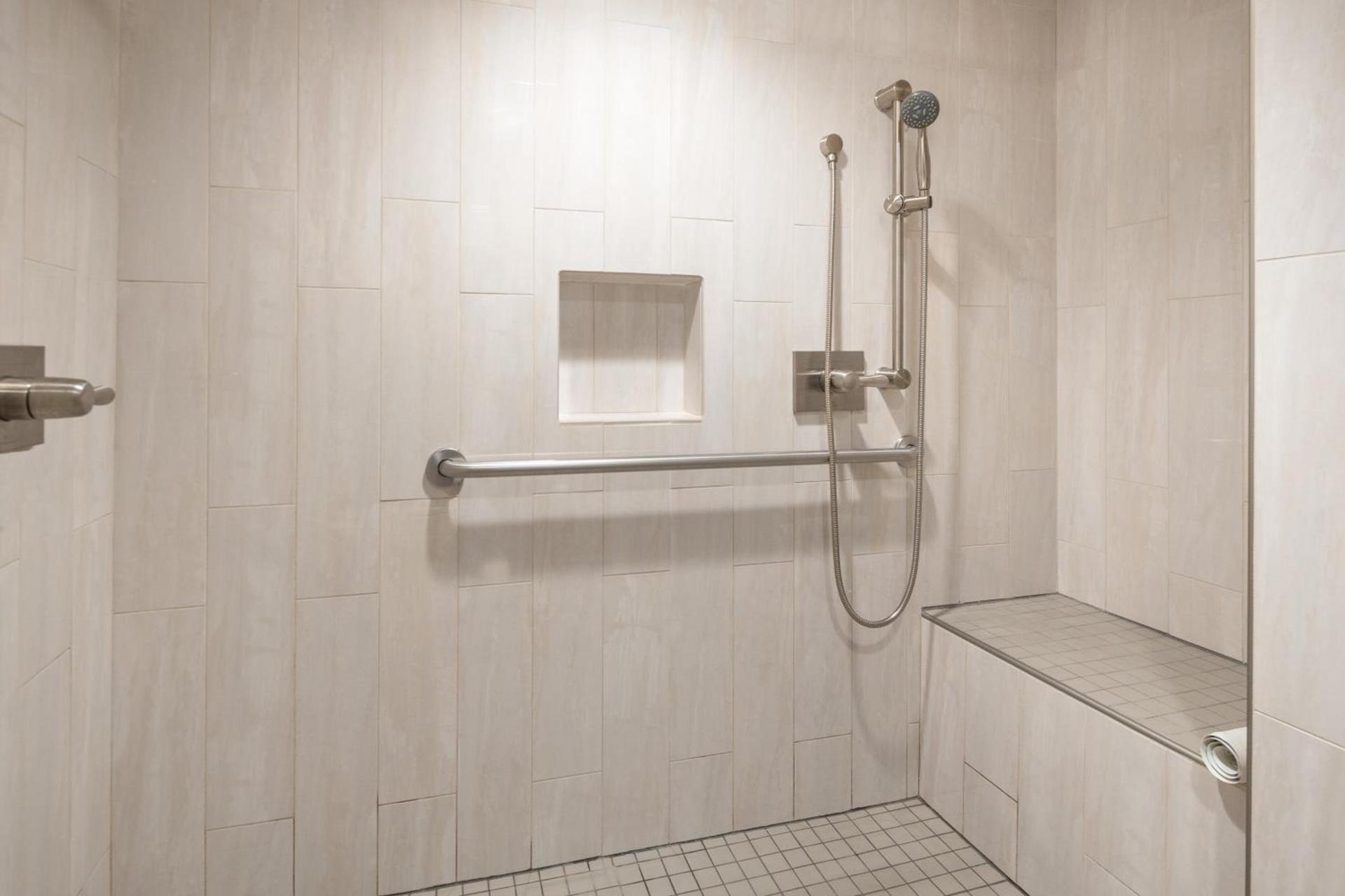 Atherton Park Inn and Suites photo 20