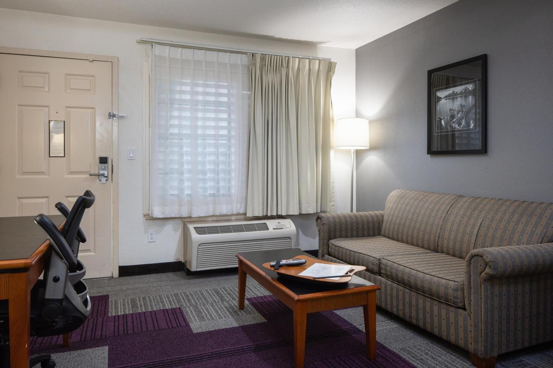 Atherton Park Inn and Suites photo 14