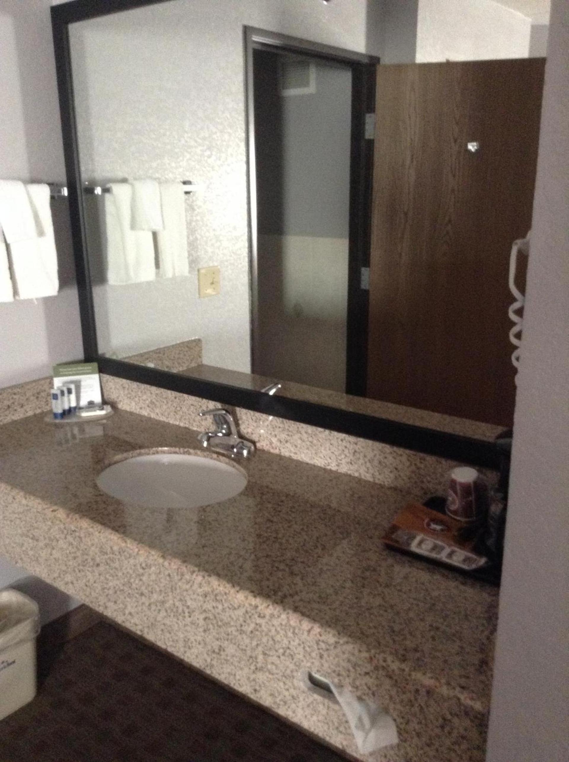 AmericInn by Wyndham Ankeny/Des Moines photo 65