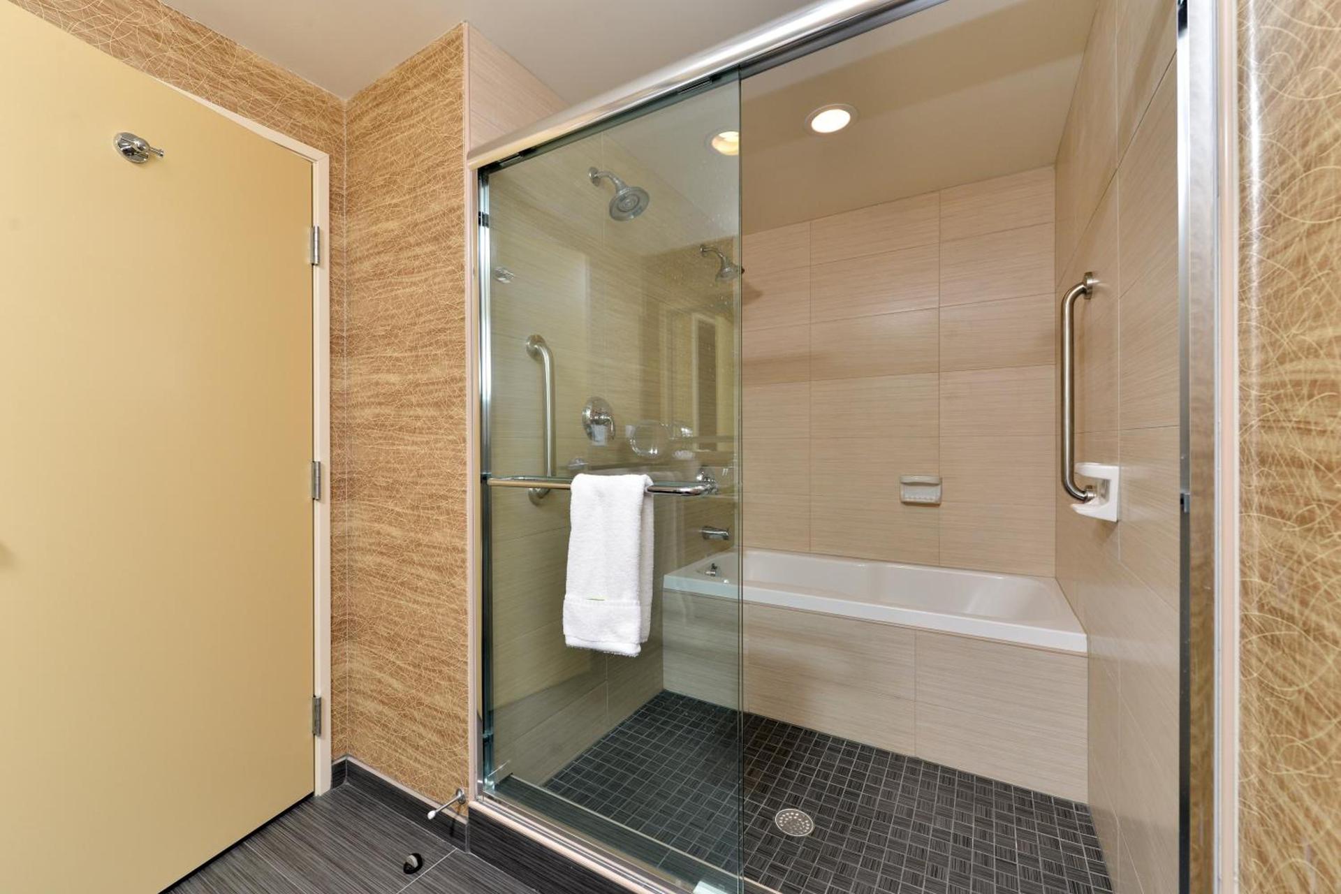 Holiday Inn Express & Suites Peekskill-Lower Hudson Valley by IHG photo 62