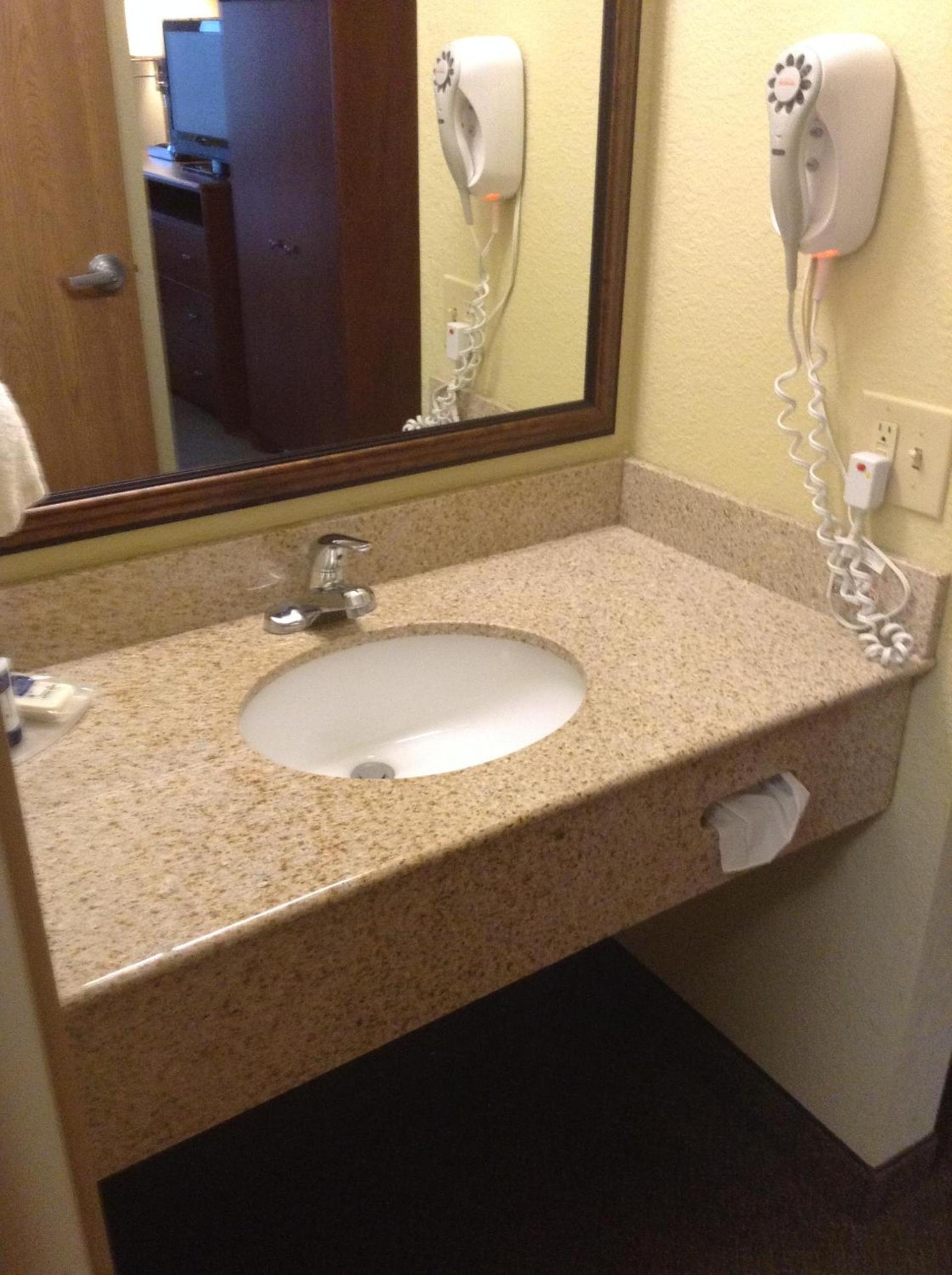 AmericInn by Wyndham Newton photo 17