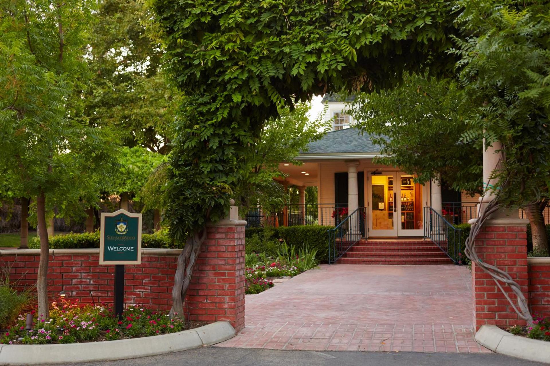 SummerWood Inn photo 24