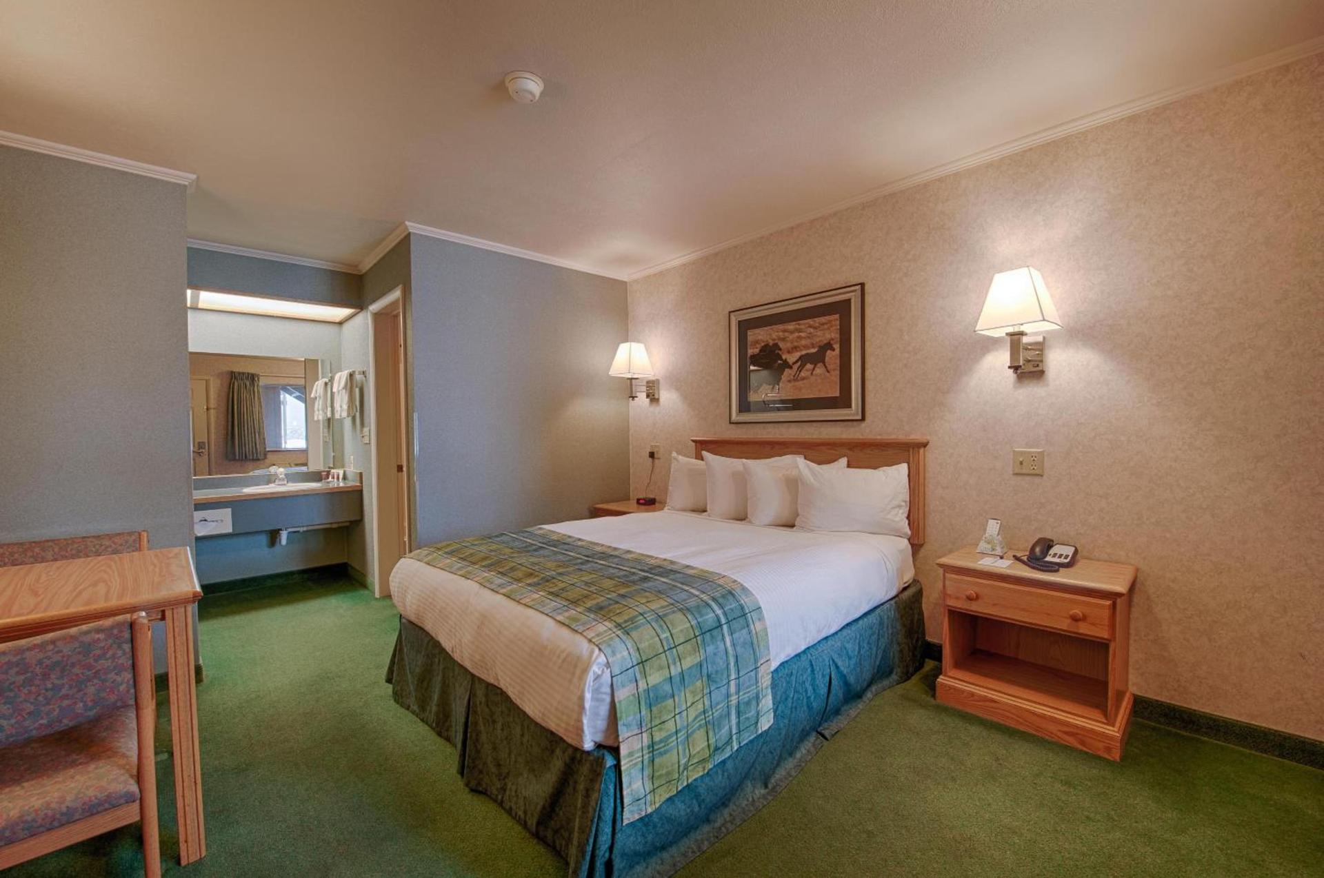 Brandin' Iron Inn photo 31