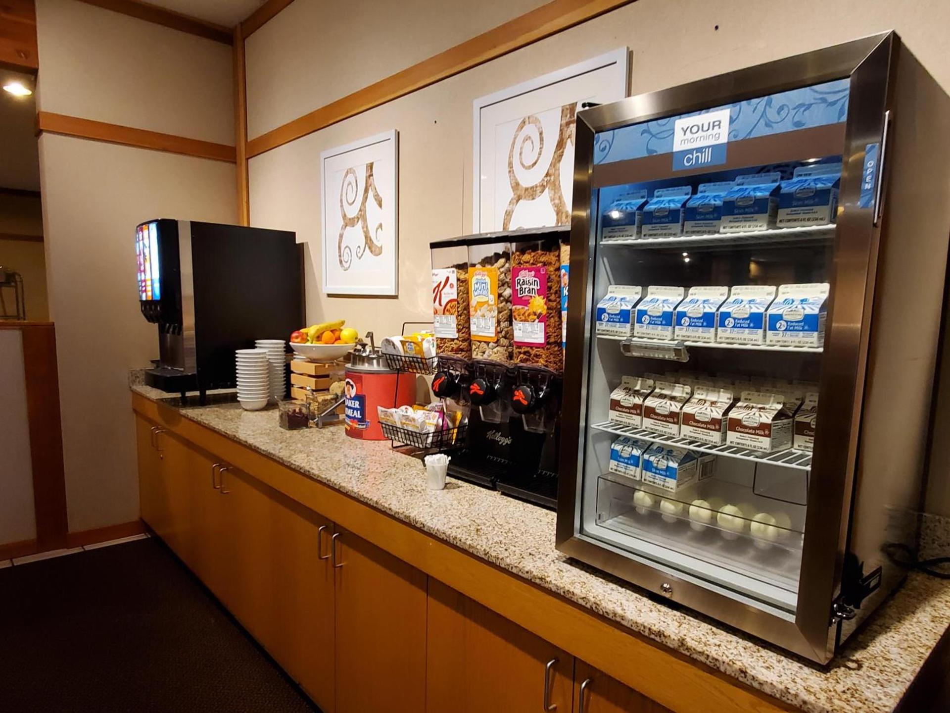 Country Inn & Suites by Radisson, Bend, OR photo 32