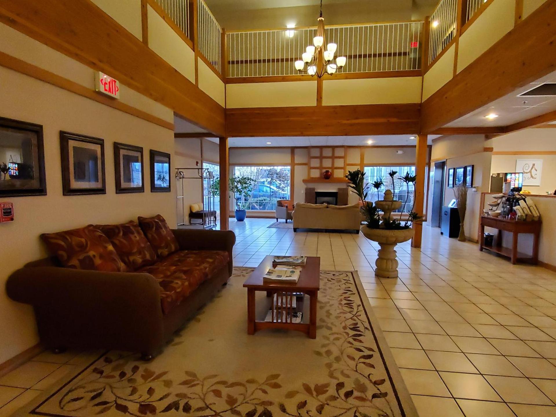 Country Inn & Suites by Radisson, Bend, OR photo 26