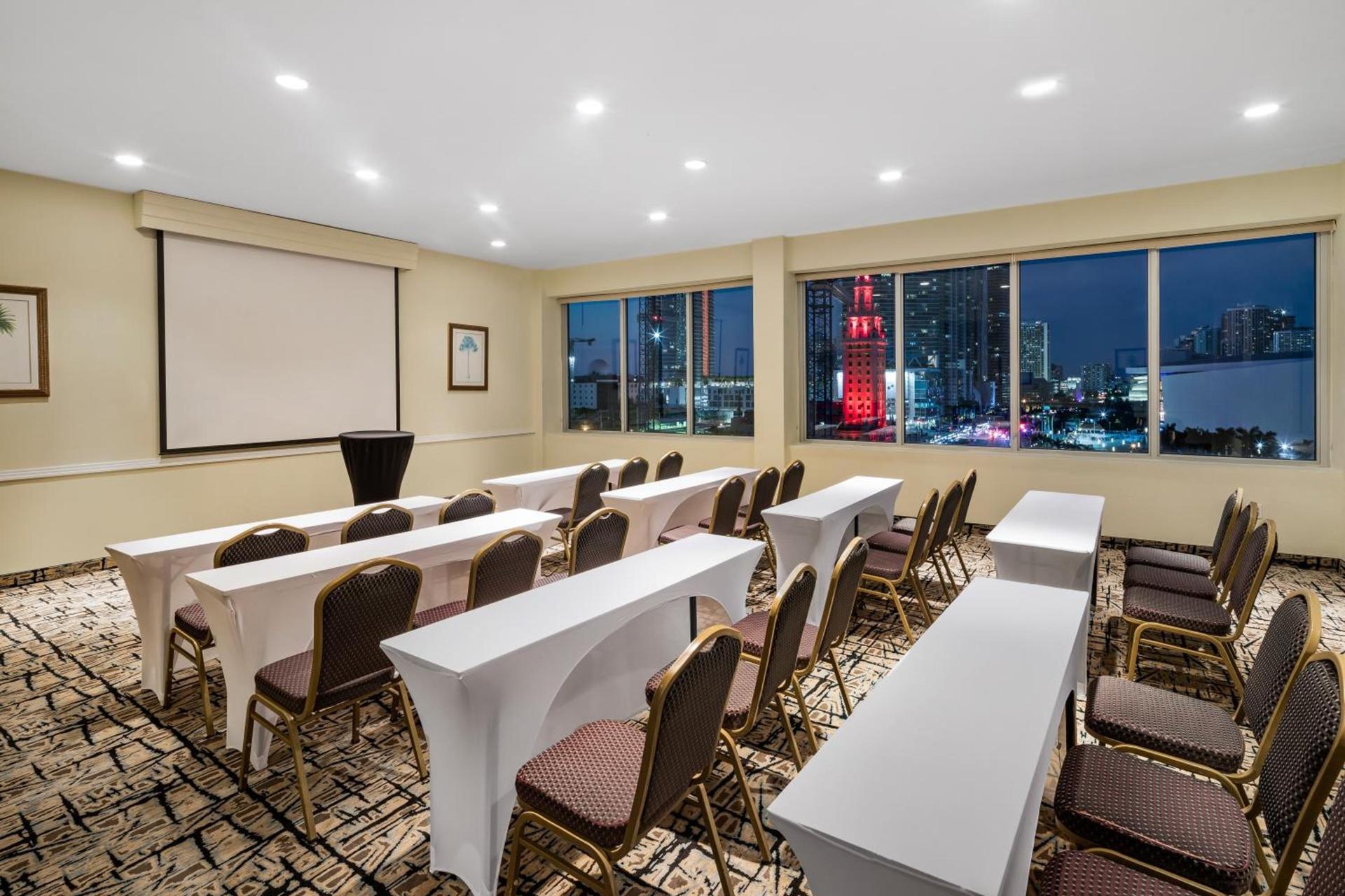 Holiday Inn Hotel Port of Miami-Downtown by IHG photo 57