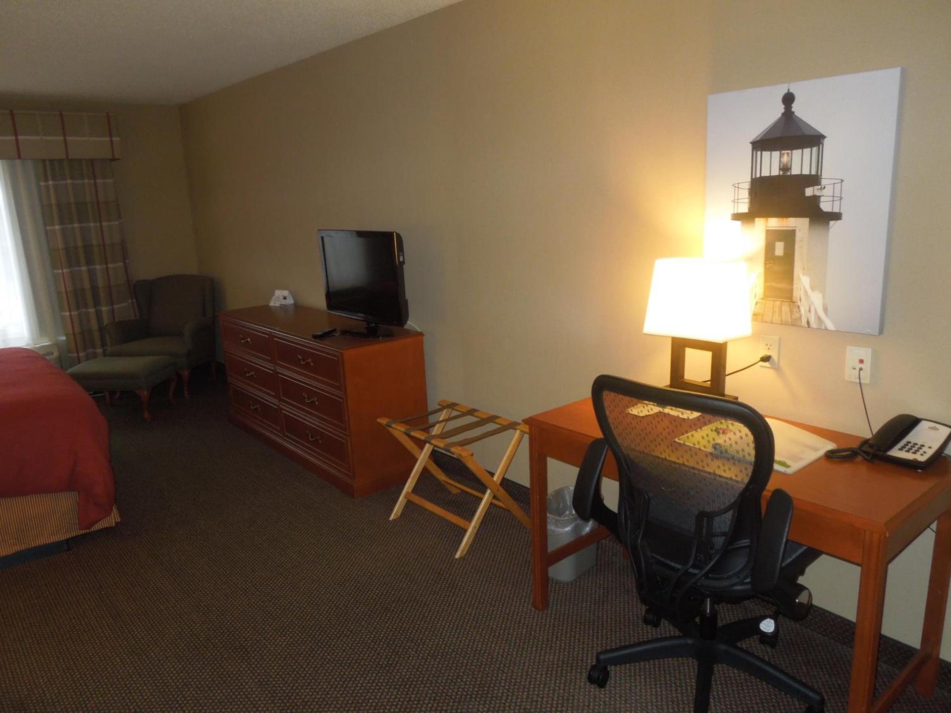 Country Inn & Suites by Radisson, Bel Air-Aberdeen, MD photo 43