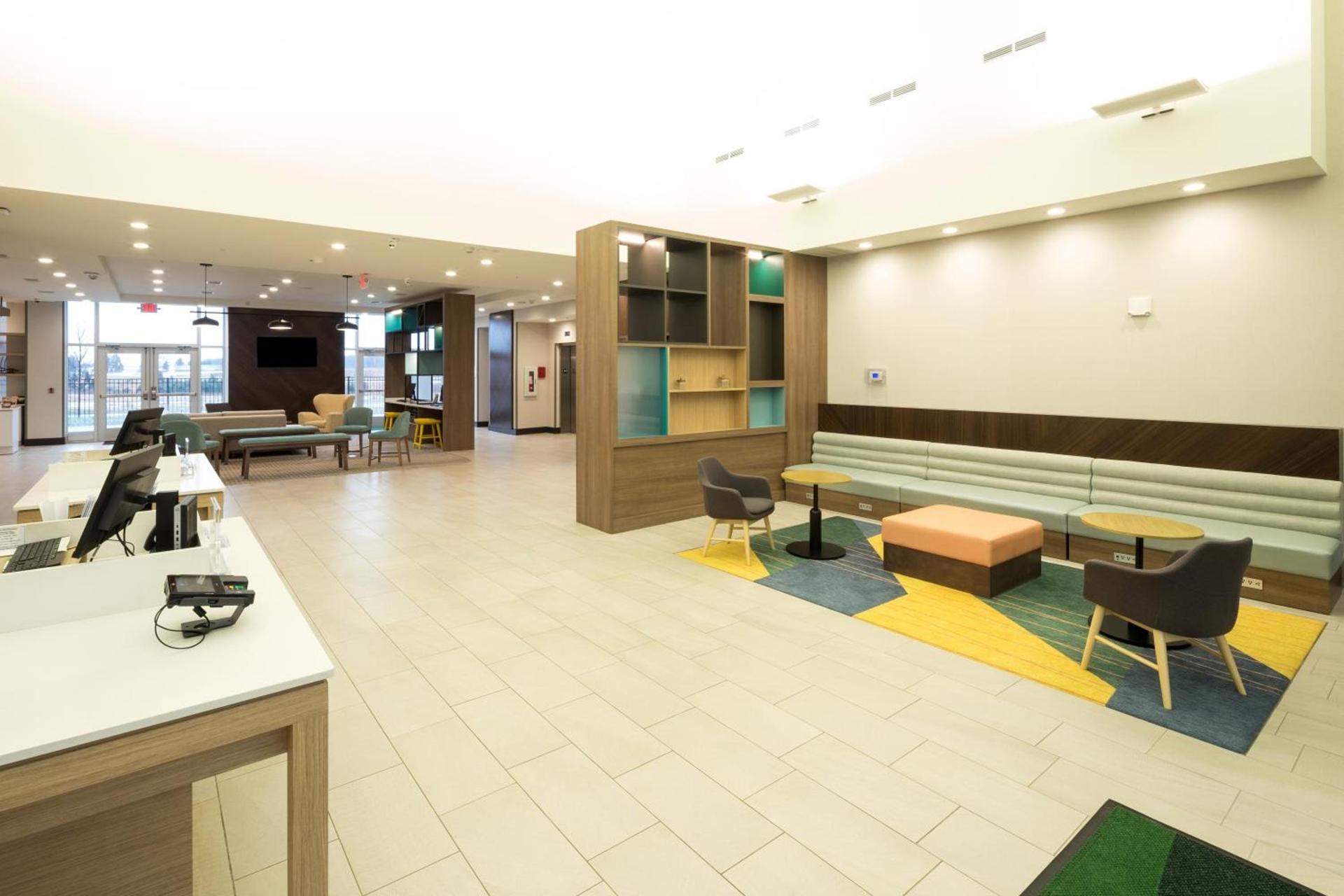 Holiday Inn & Suites Kalamazoo West photo 14