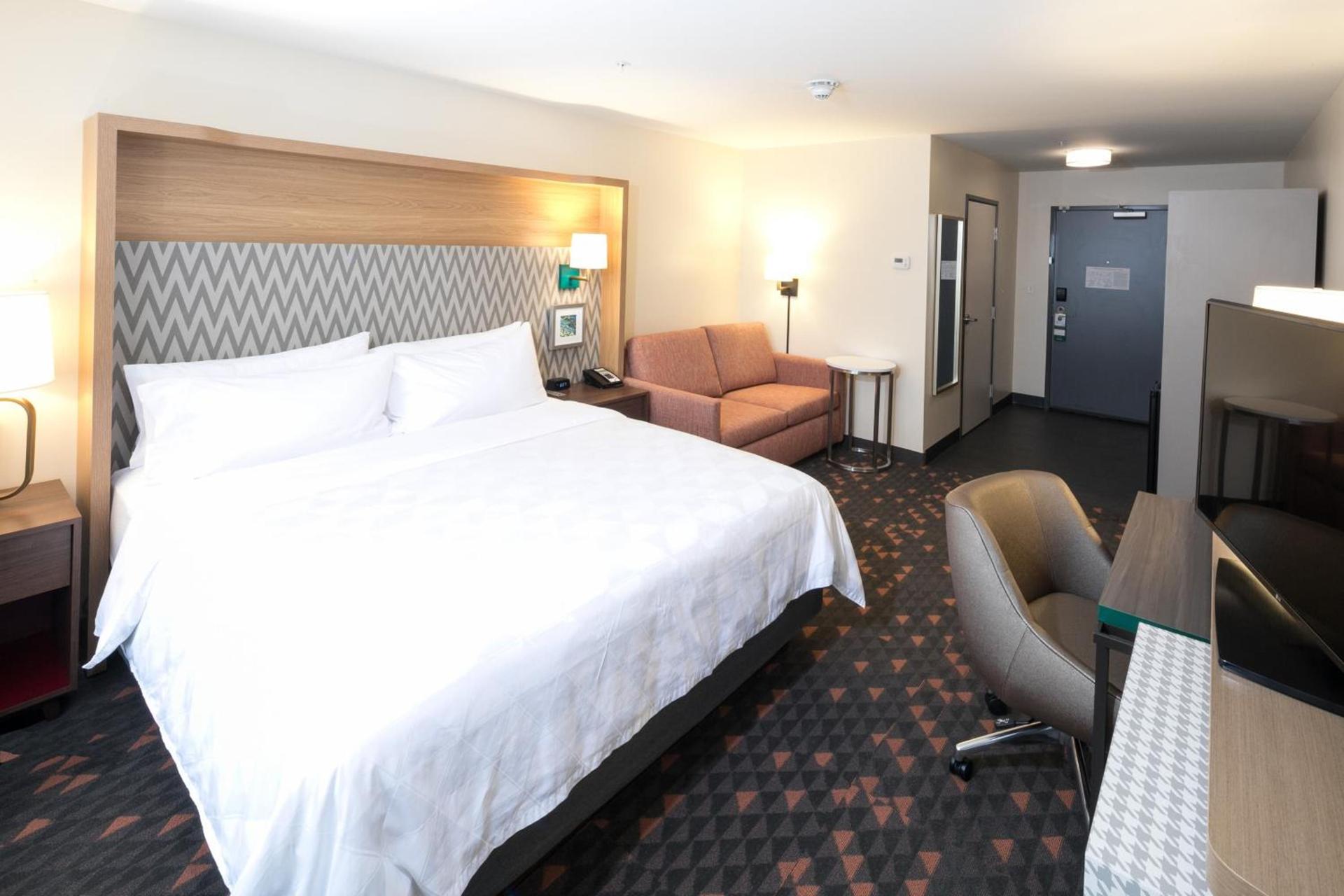 Holiday Inn & Suites Kalamazoo West photo 29