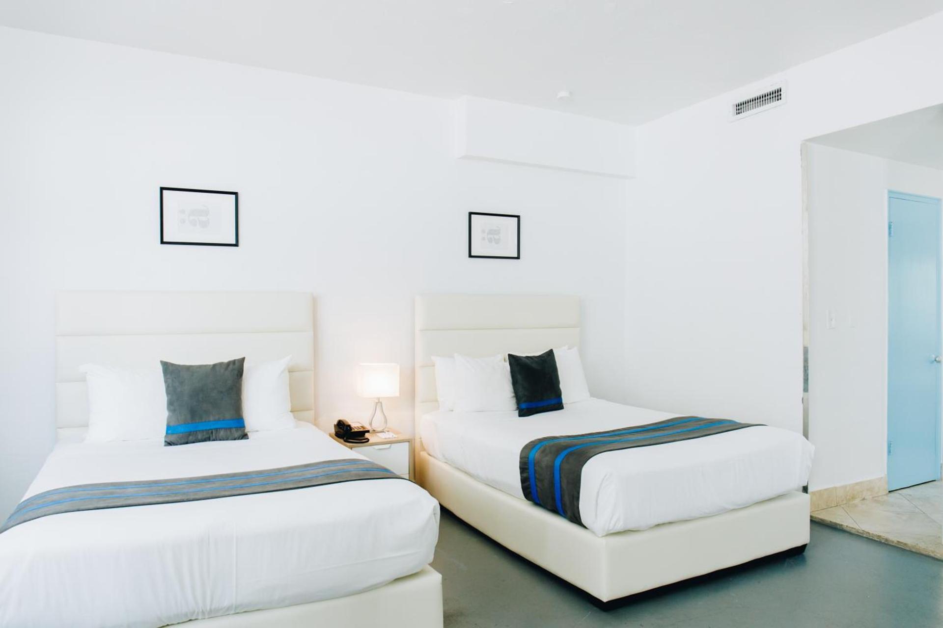 Aqua Hotel & Suites photo 3