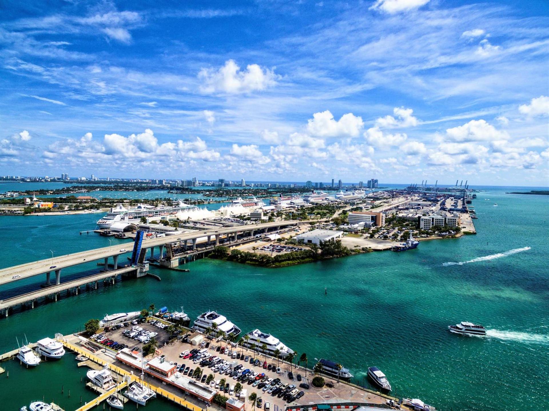 Holiday Inn Hotel Port of Miami-Downtown by IHG photo 58