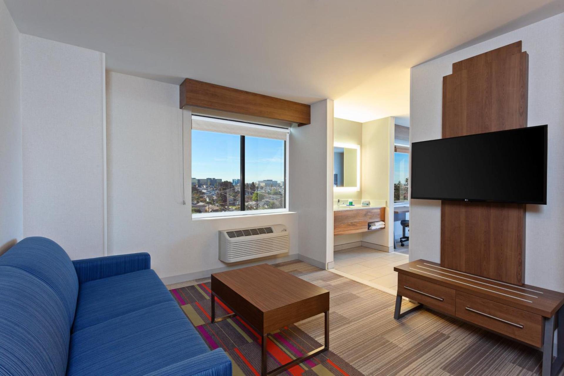 Holiday Inn Express Los Angeles LAX Airport by IHG photo 17