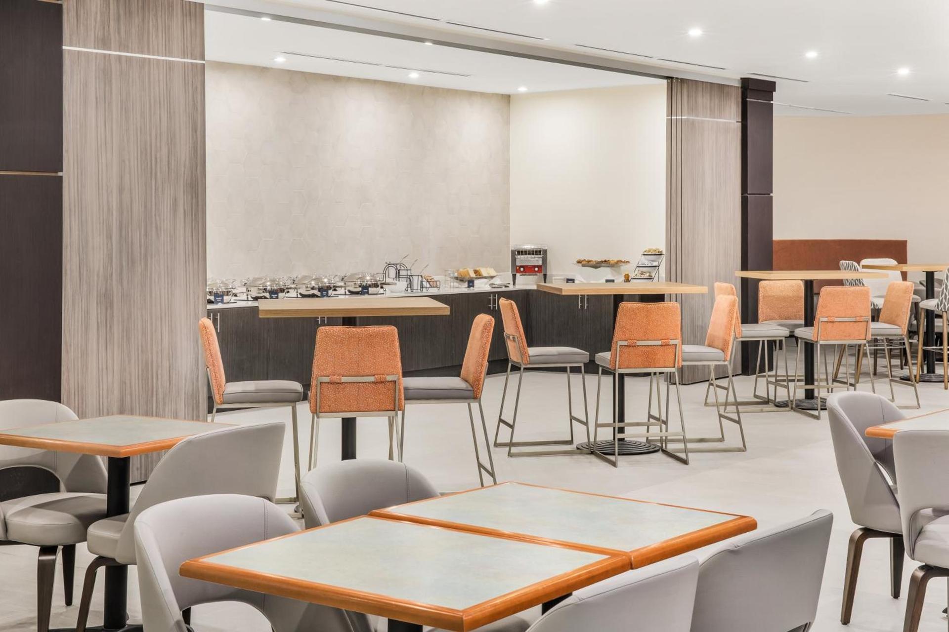 Crowne Plaza Orlando - Lake Buena Vista by IHG photo 9