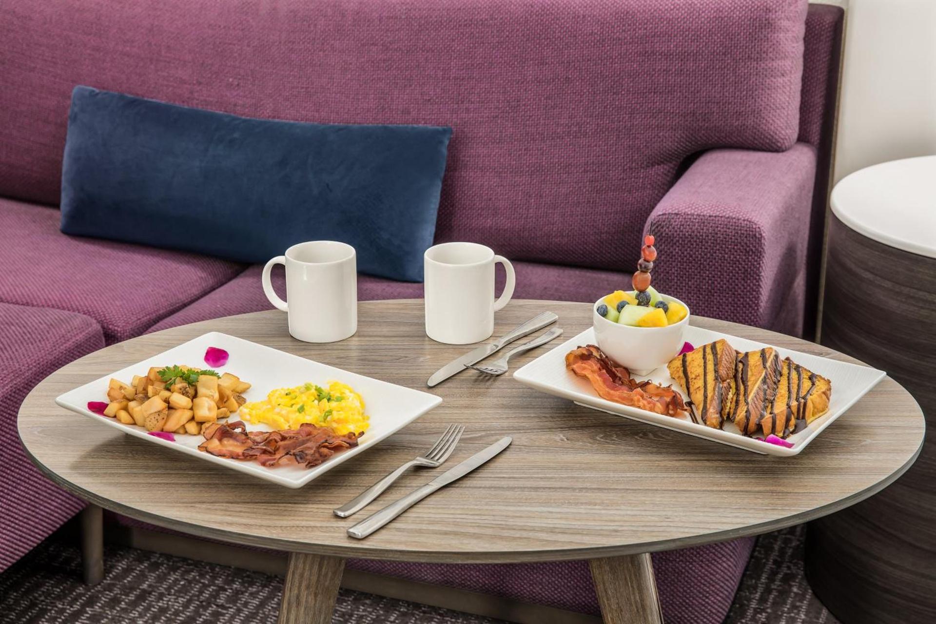 Crowne Plaza Orlando - Lake Buena Vista by IHG photo 19