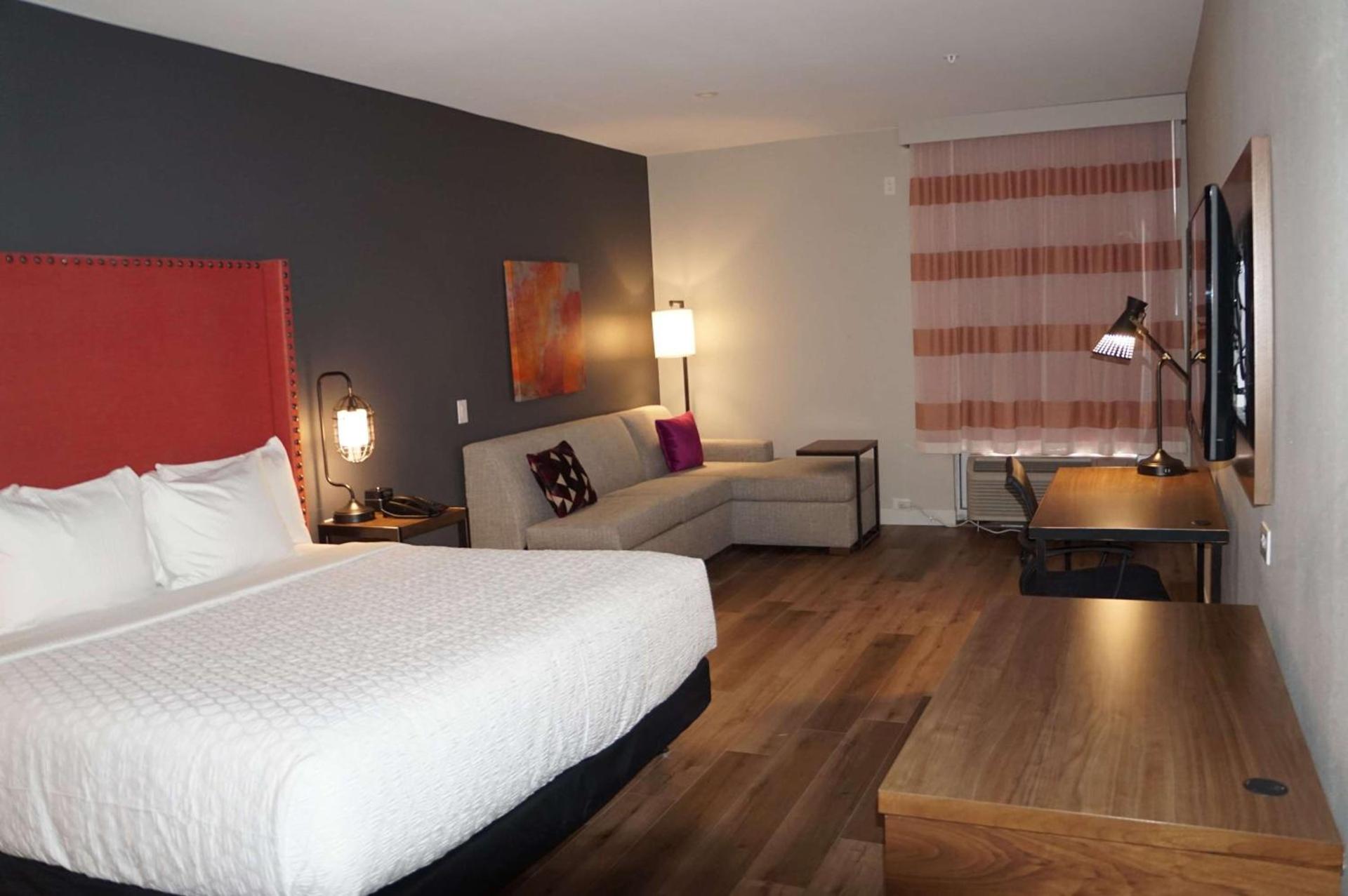 La Quinta Inn & Suites by Wyndham Lewisville photo 18
