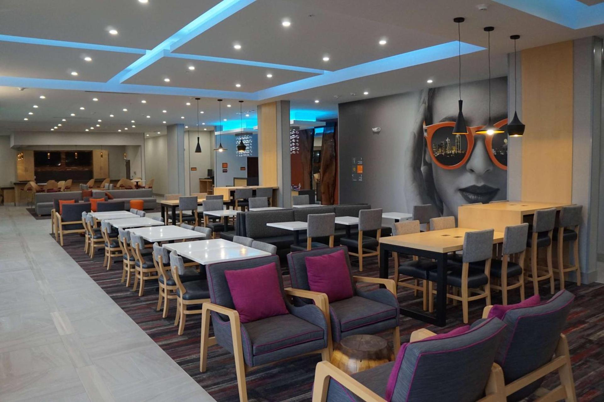 La Quinta Inn & Suites by Wyndham Lewisville photo 17
