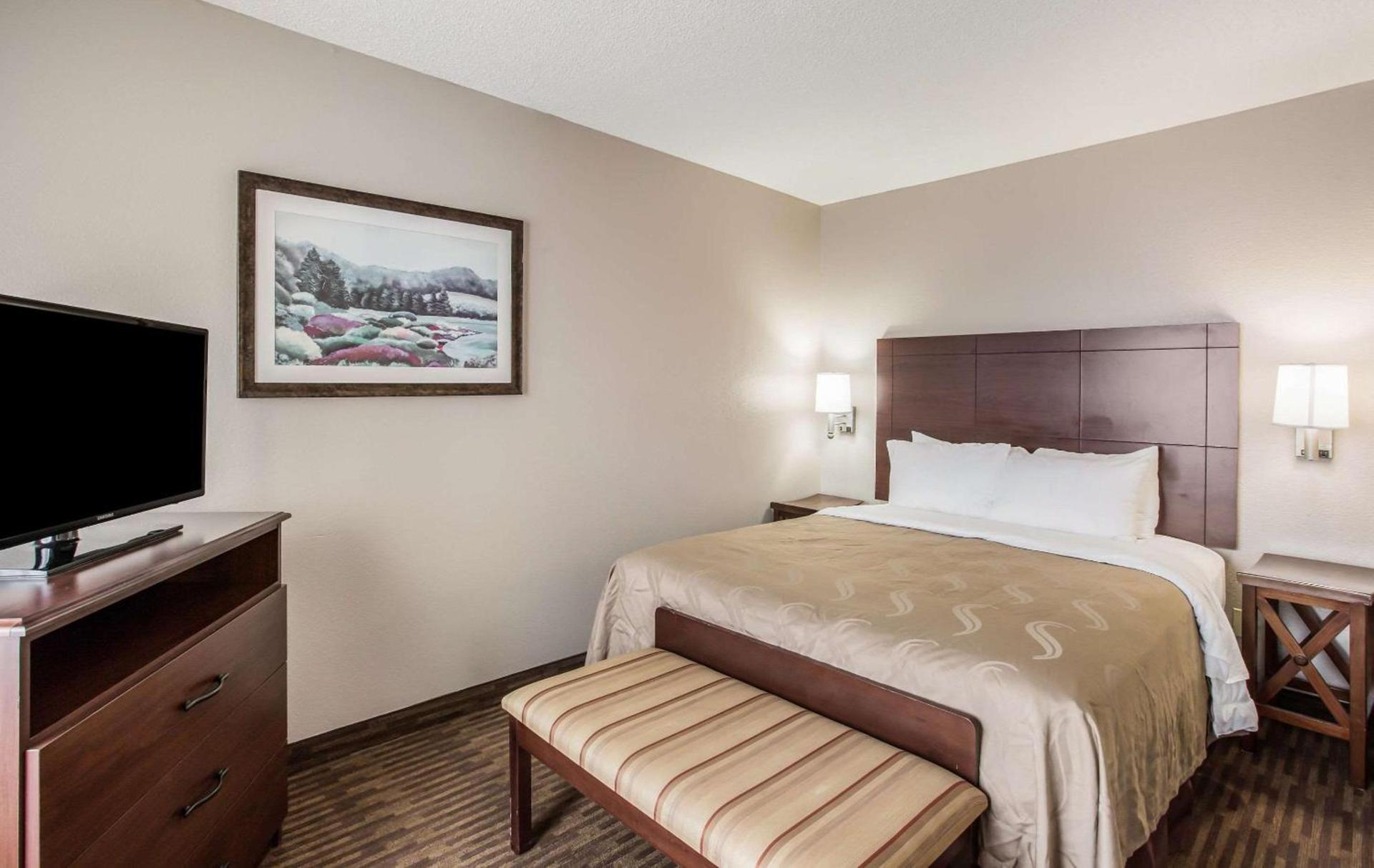 Quality Inn & Suites Lawrence - University Area photo 5