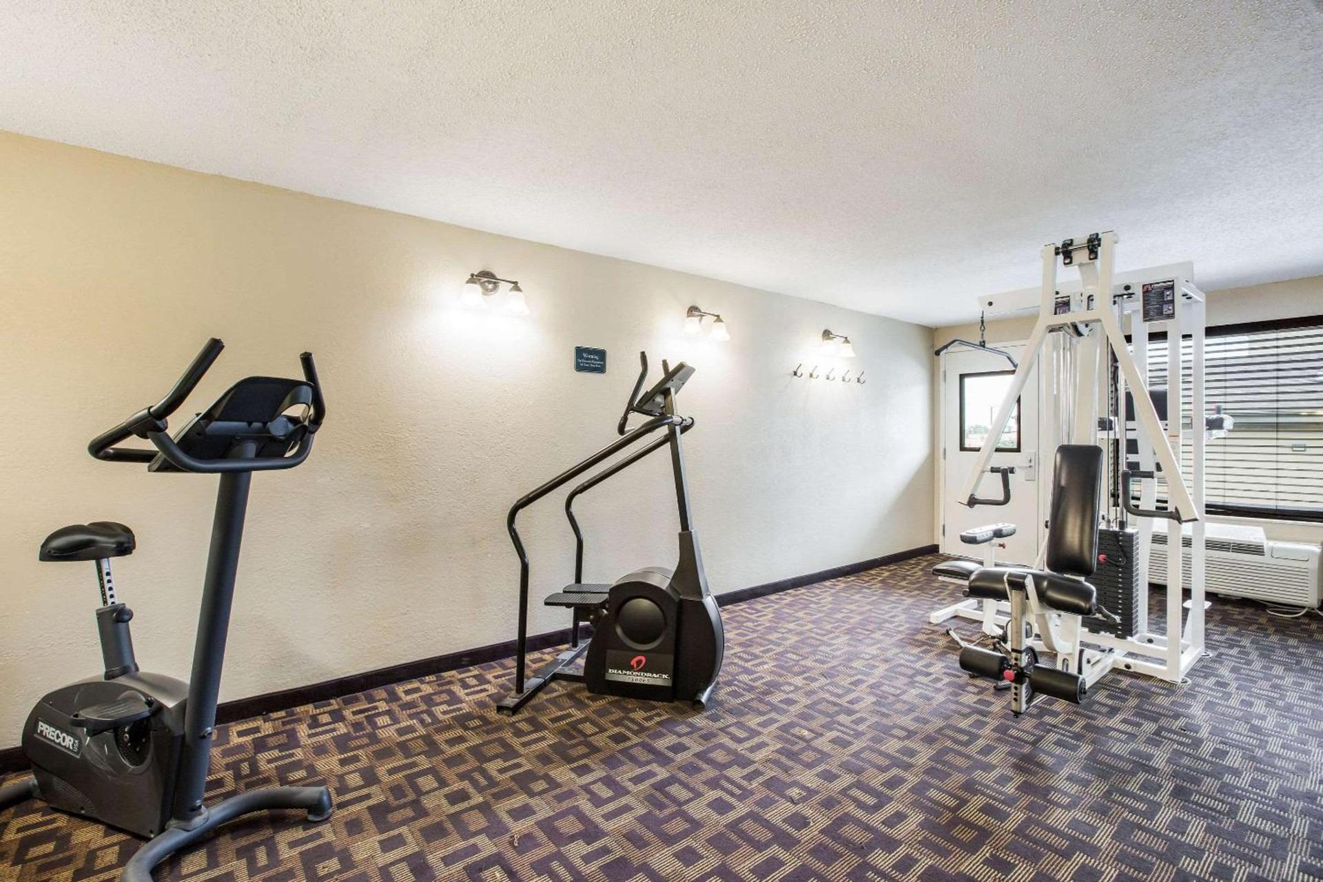 Quality Inn & Suites Lawrence - University Area photo 21