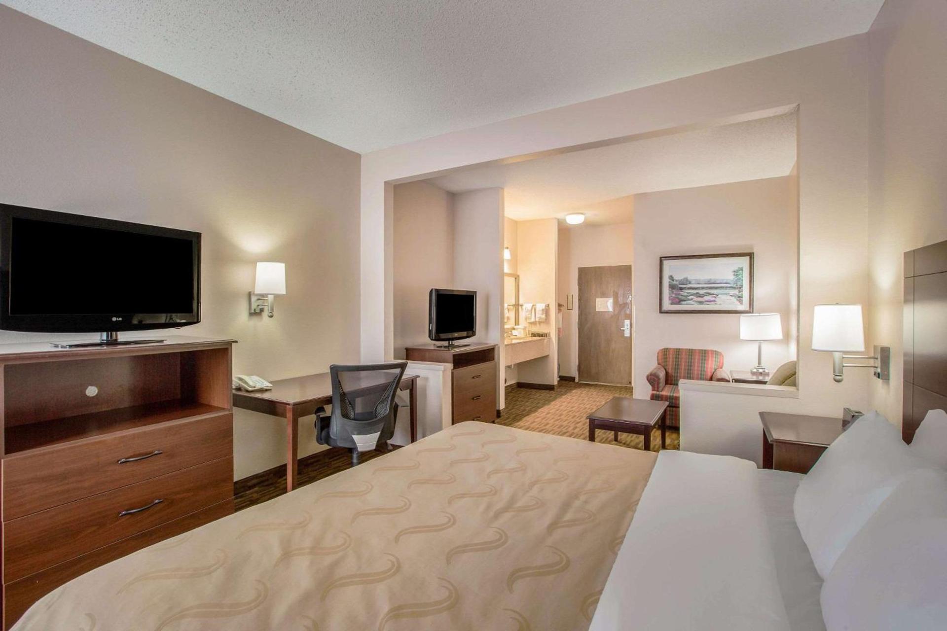 Quality Inn & Suites Lawrence - University Area photo 22