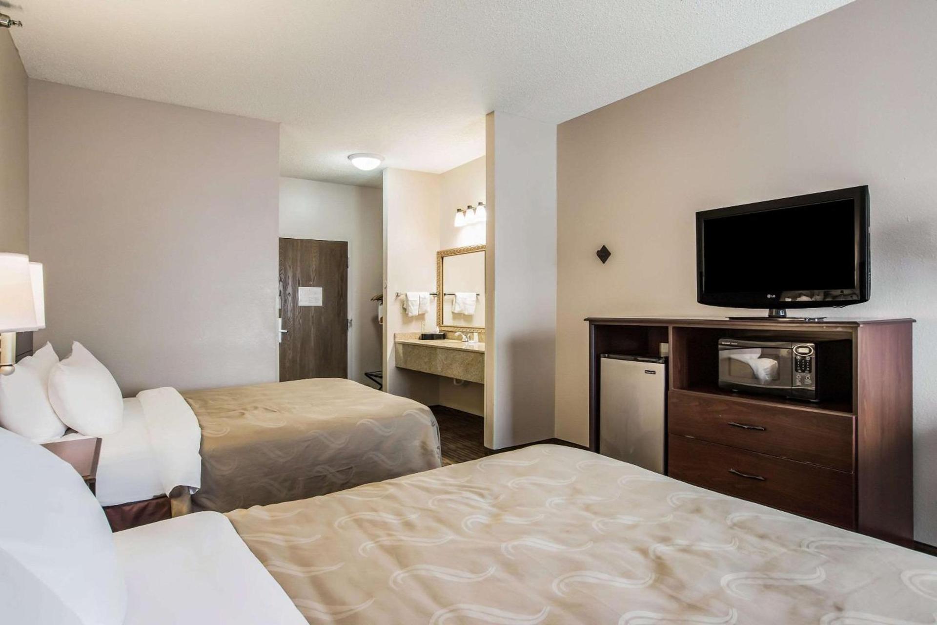 Quality Inn & Suites Lawrence - University Area photo 25