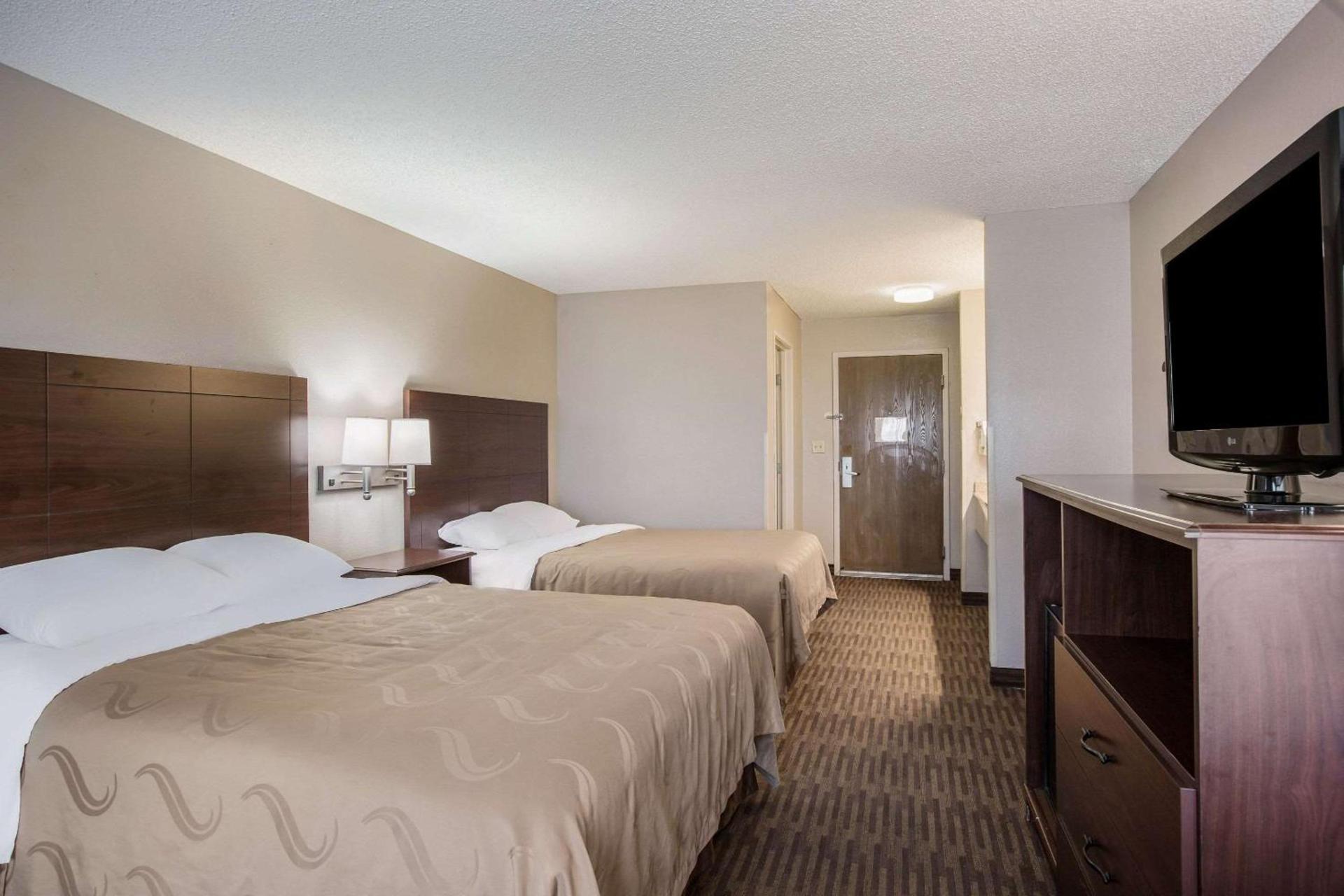 Quality Inn & Suites Lawrence - University Area photo 27