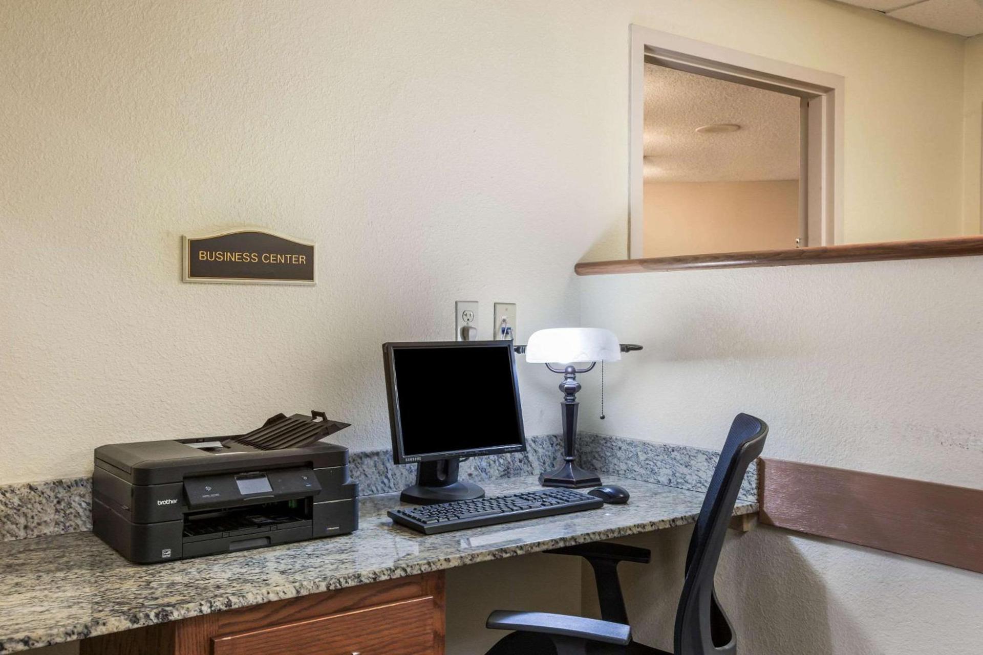 Quality Inn & Suites Lawrence - University Area photo 36