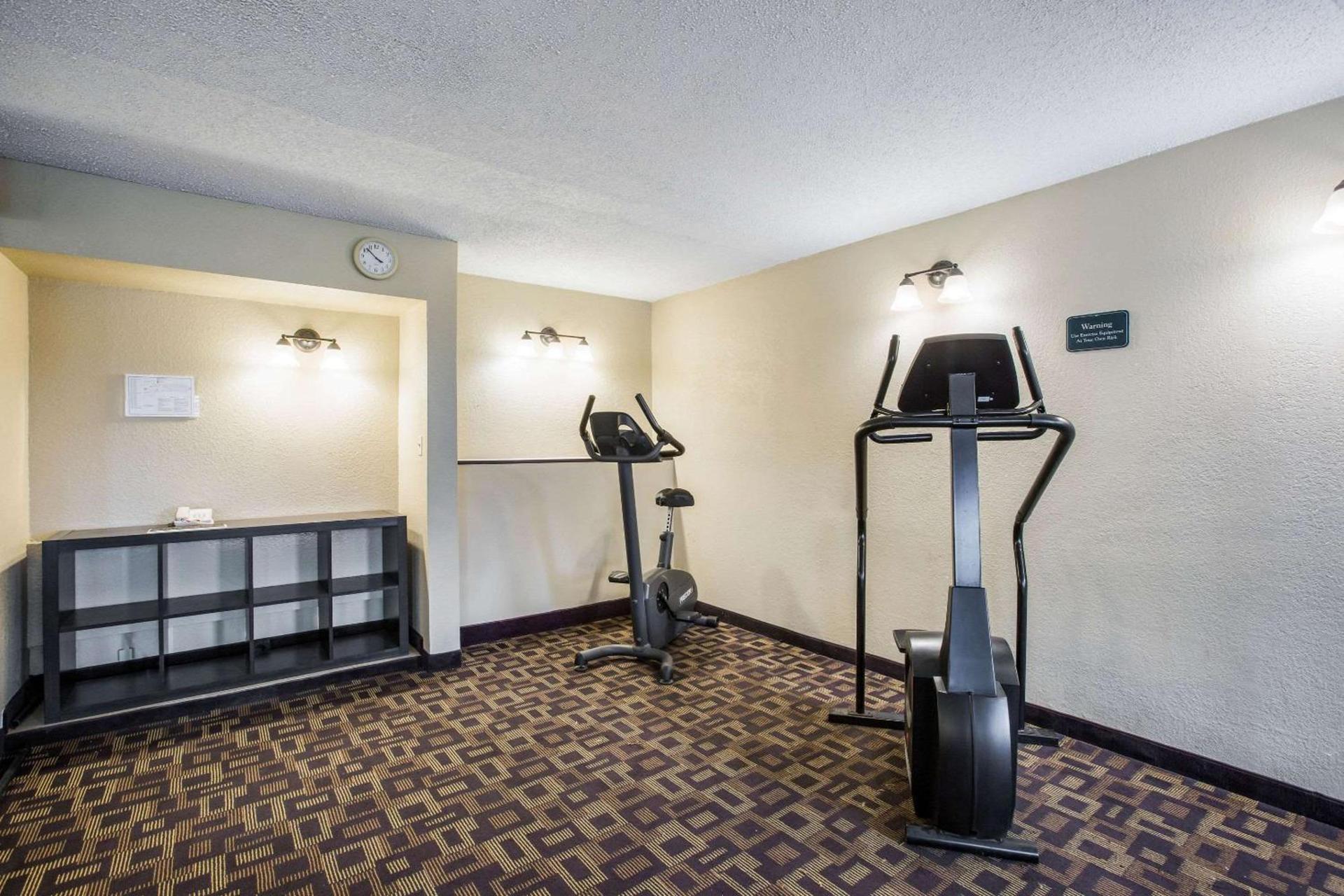 Quality Inn & Suites Lawrence - University Area photo 45