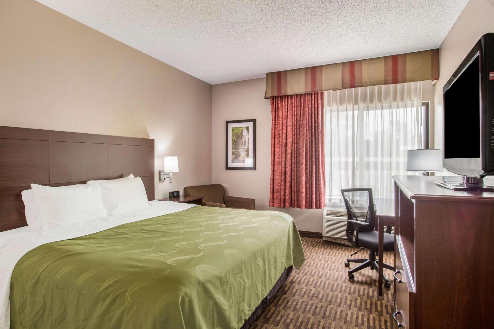 Quality Inn & Suites Lawrence - University Area photo 46