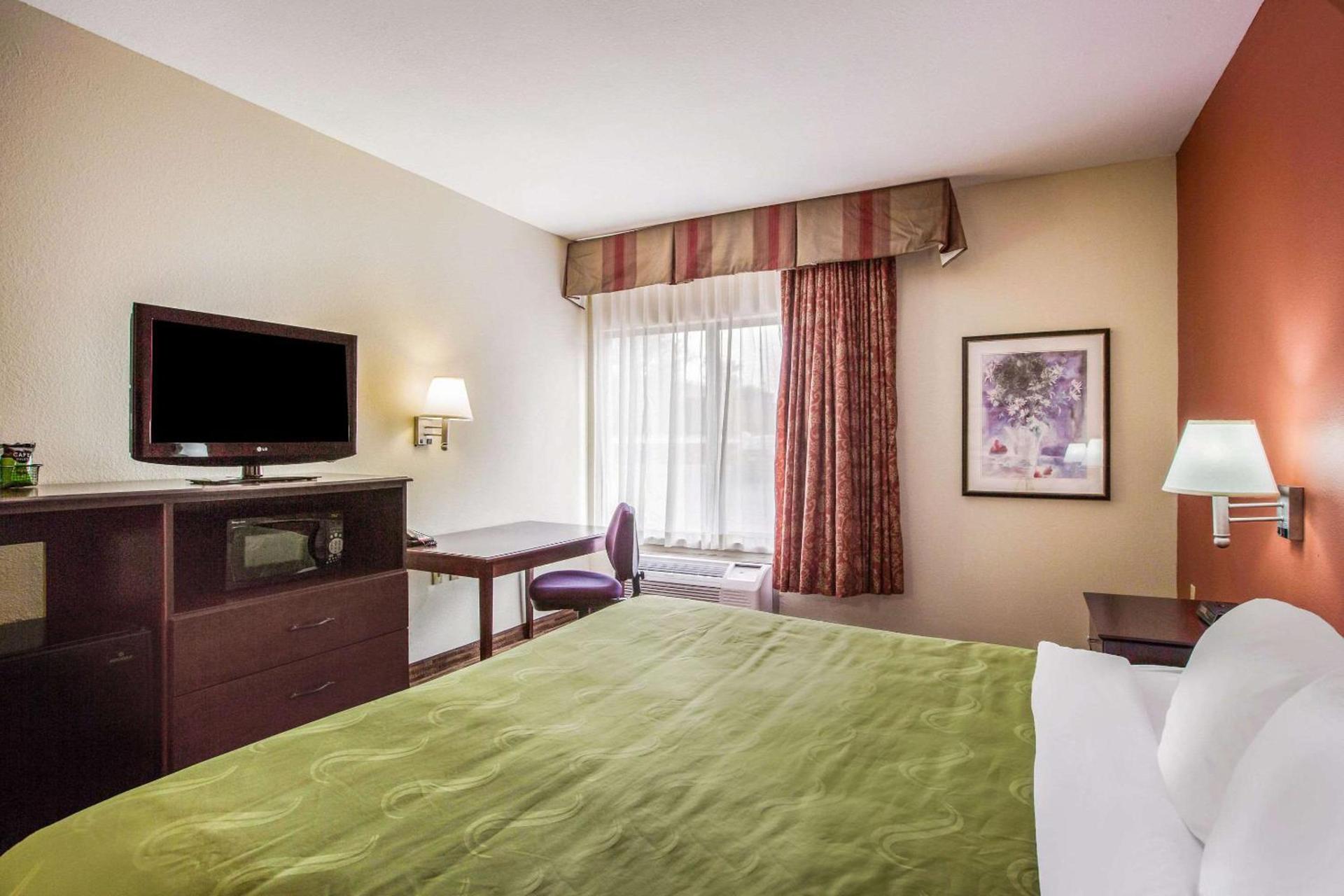 Quality Inn & Suites Lawrence - University Area photo 55