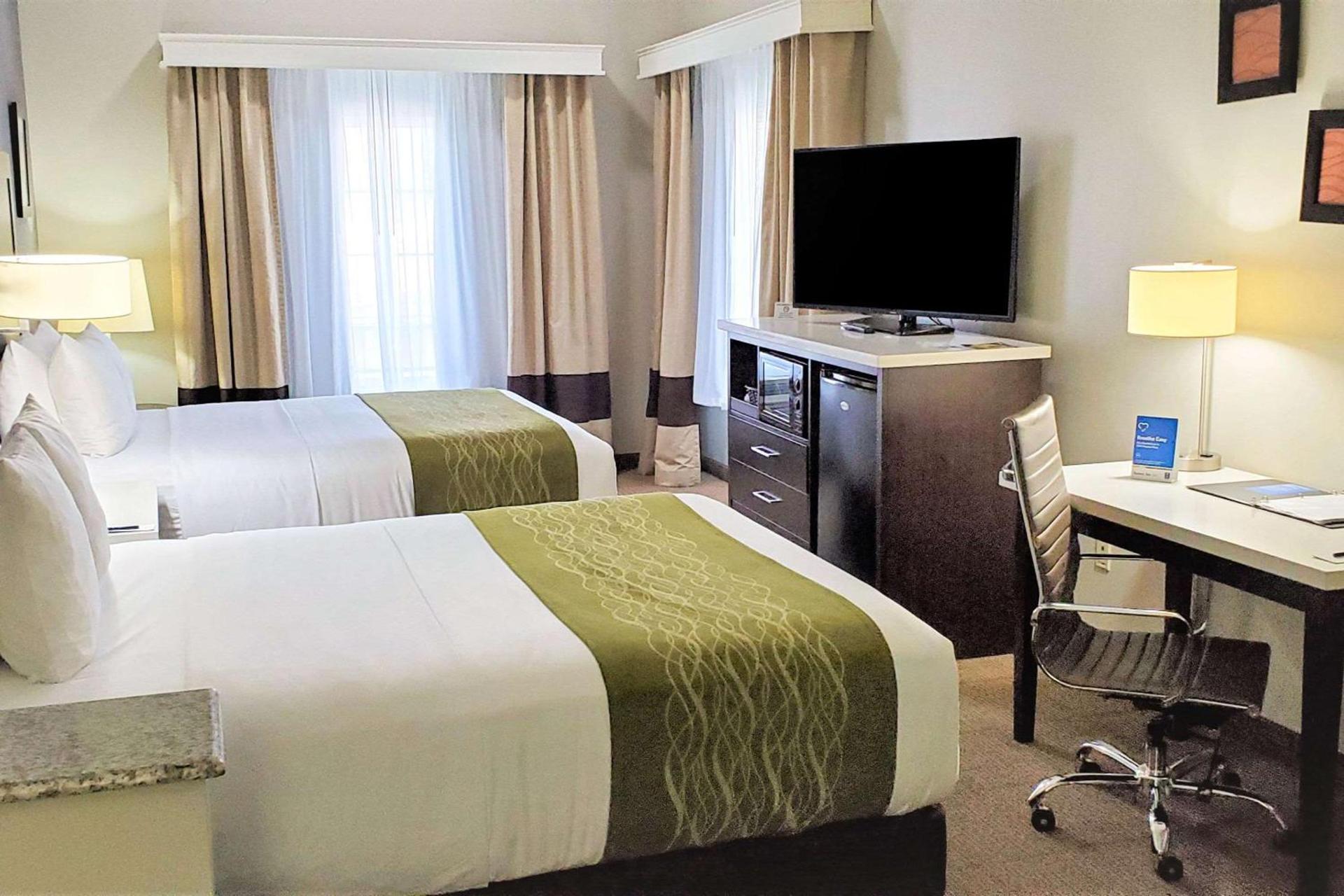 Comfort Inn & Suites Near Universal - N Hollywood - Burbank photo 19
