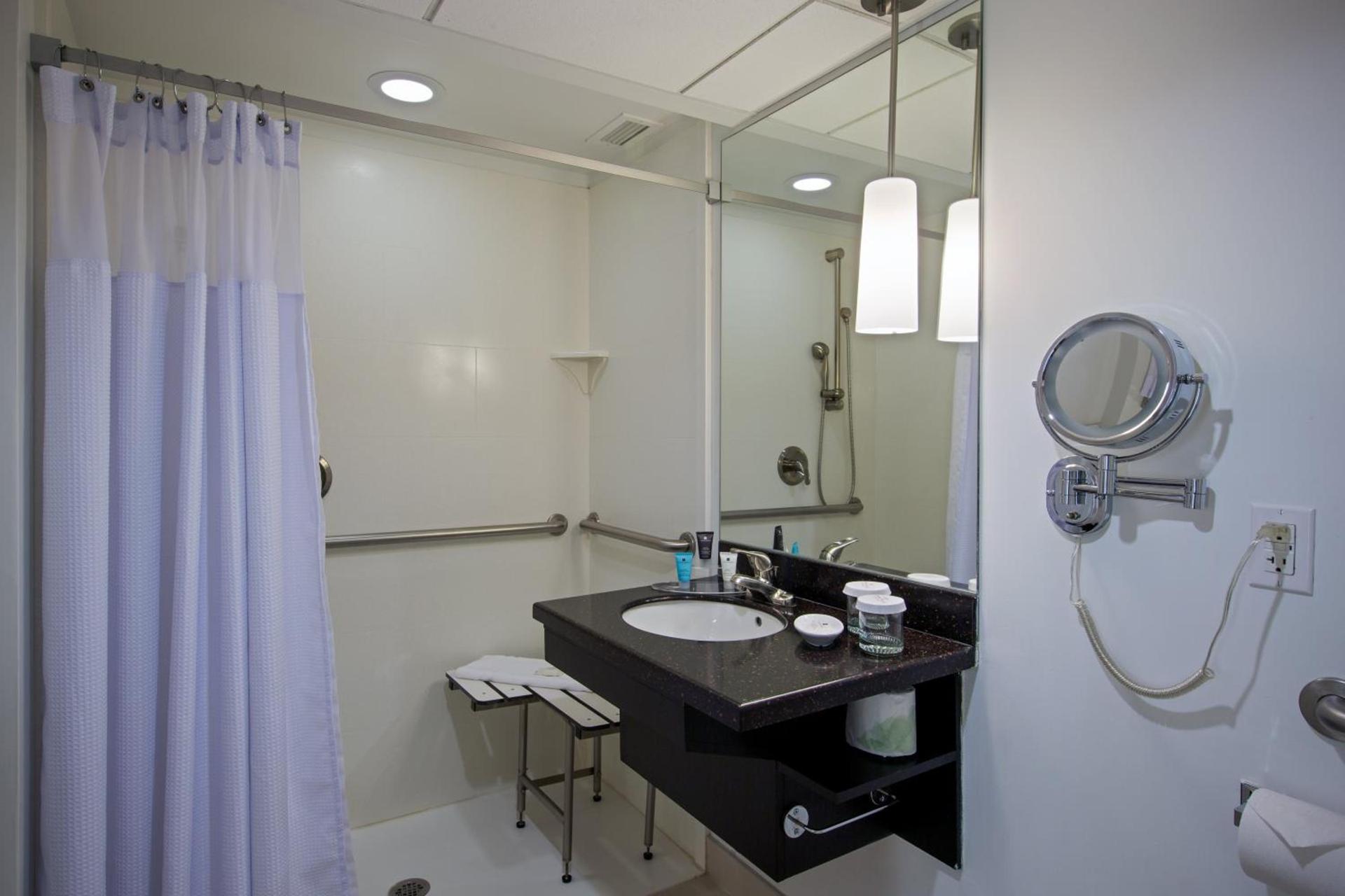 Crowne Plaza Suffern-Mahwah by IHG photo 44
