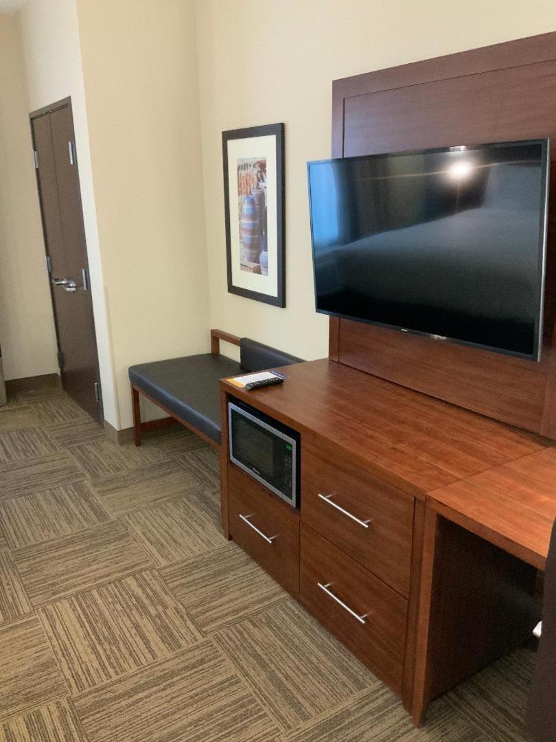 Comfort Suites Cedar Park - Austin Northwest photo 21