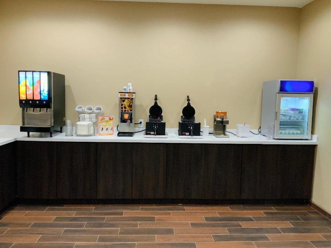 Comfort Suites Cedar Park - Austin Northwest photo 13