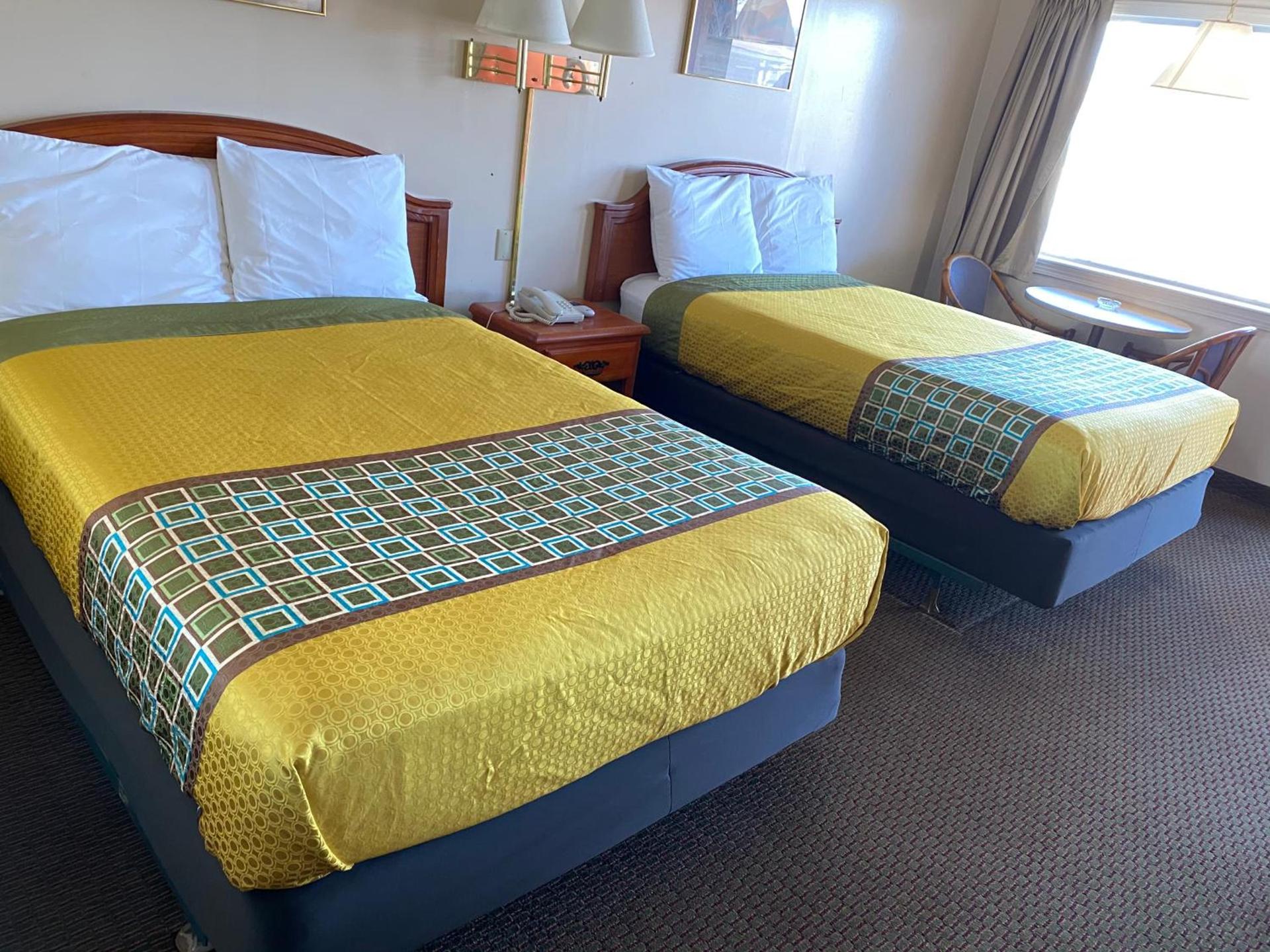 Parkview Motel photo 40