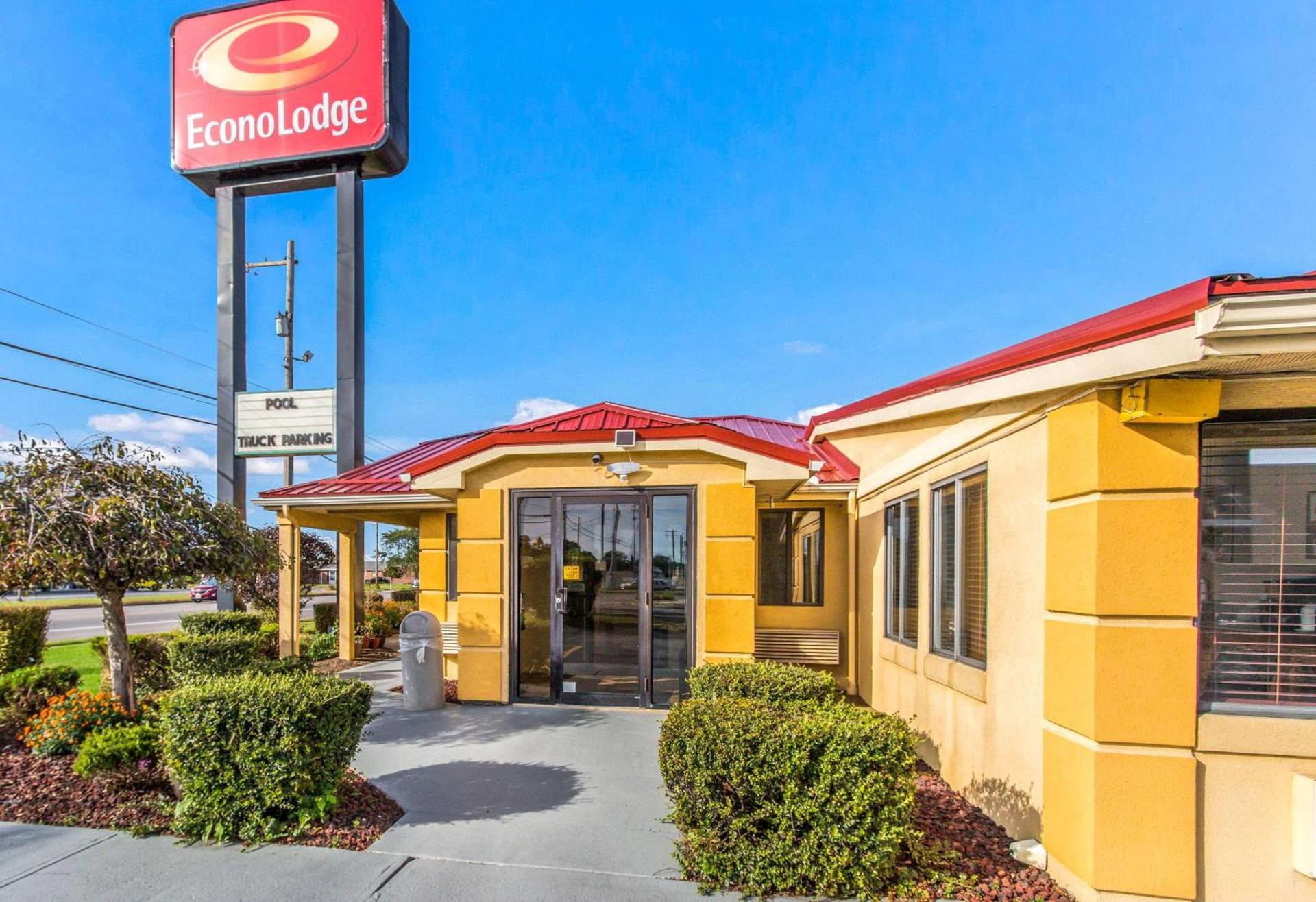 Econo Lodge photo 2