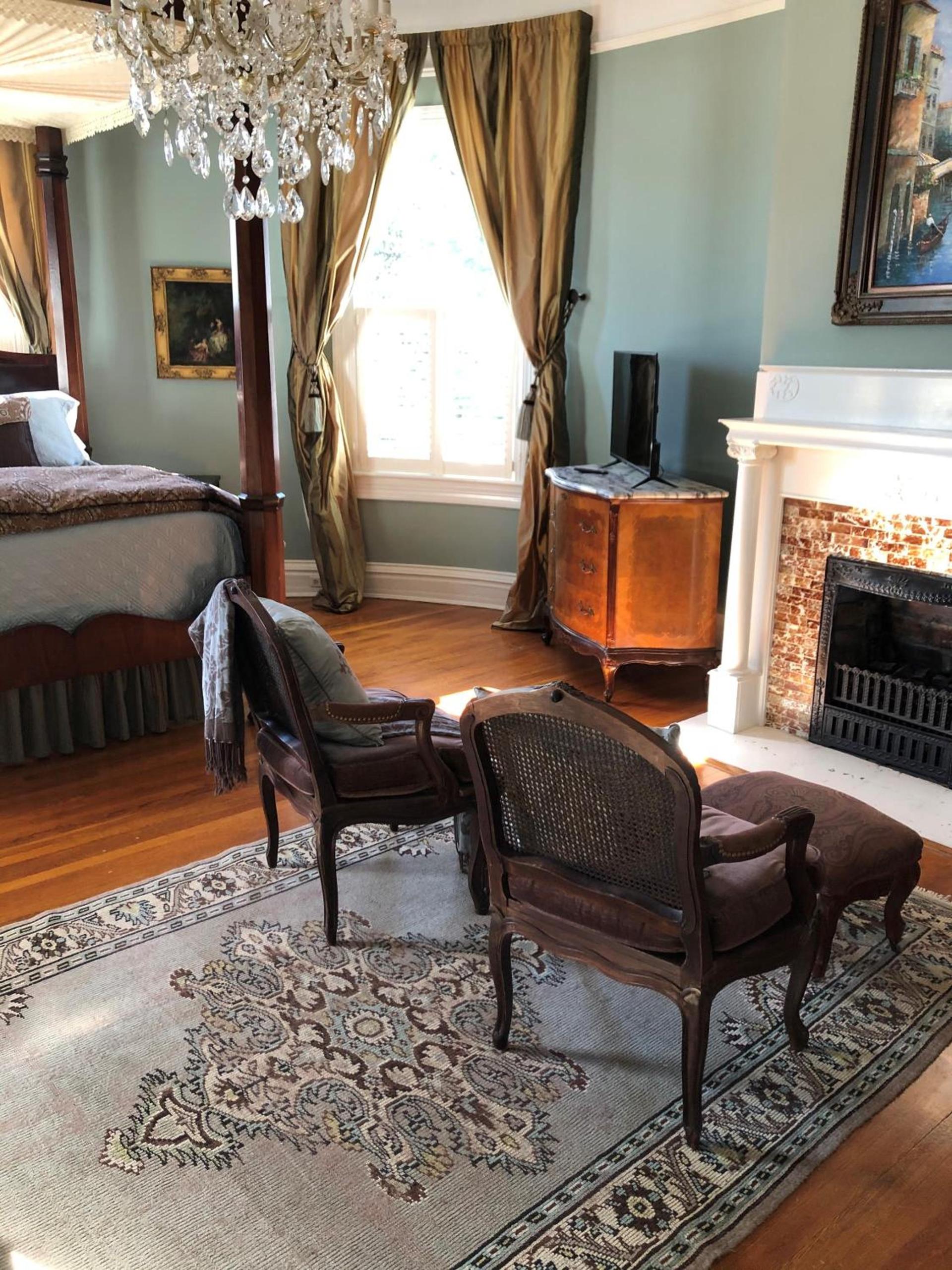 The Twelve Oaks Bed & Breakfast photo 11