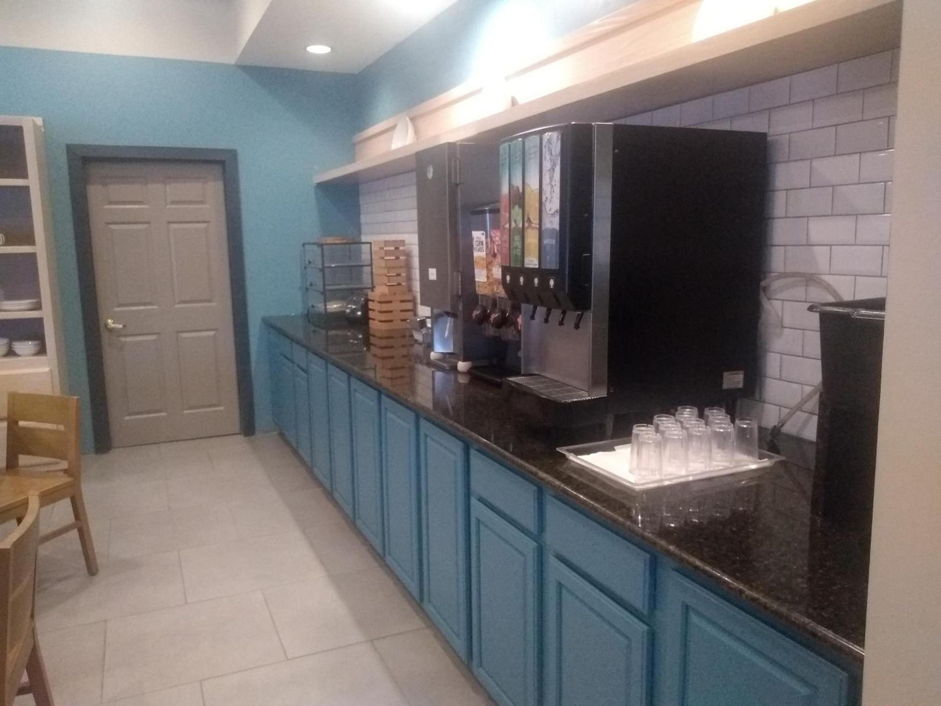 Country Inn & Suites by Radisson, Kalamazoo, MI photo 39