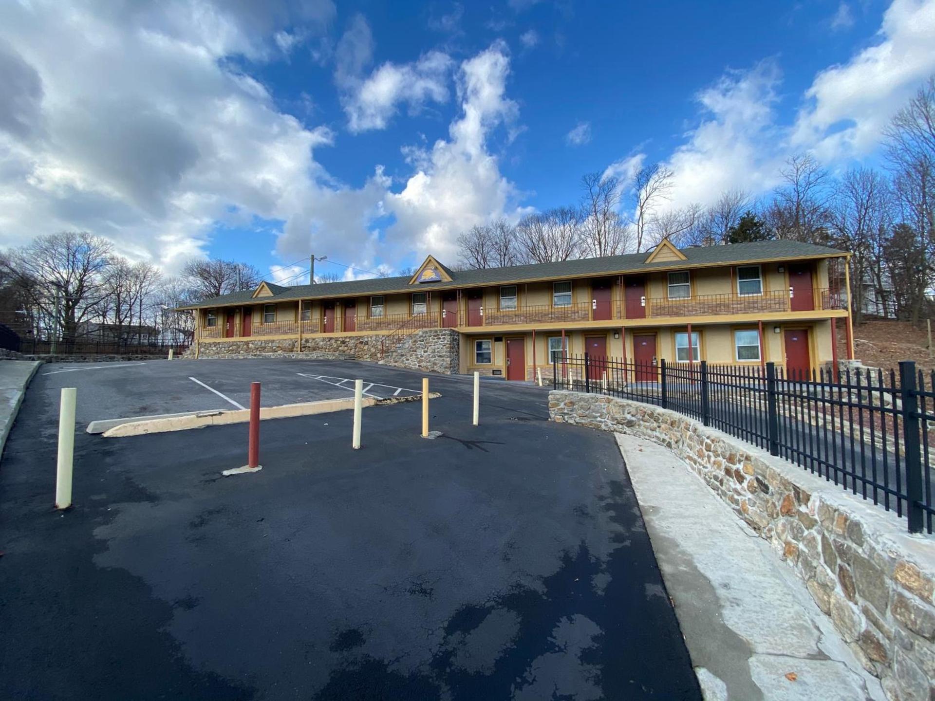 Golden Hill Inn-Danbury photo 12
