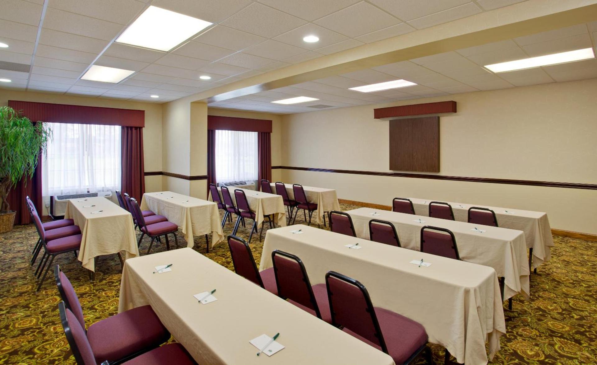 Country Inn & Suites by Radisson, Goldsboro, NC photo 43