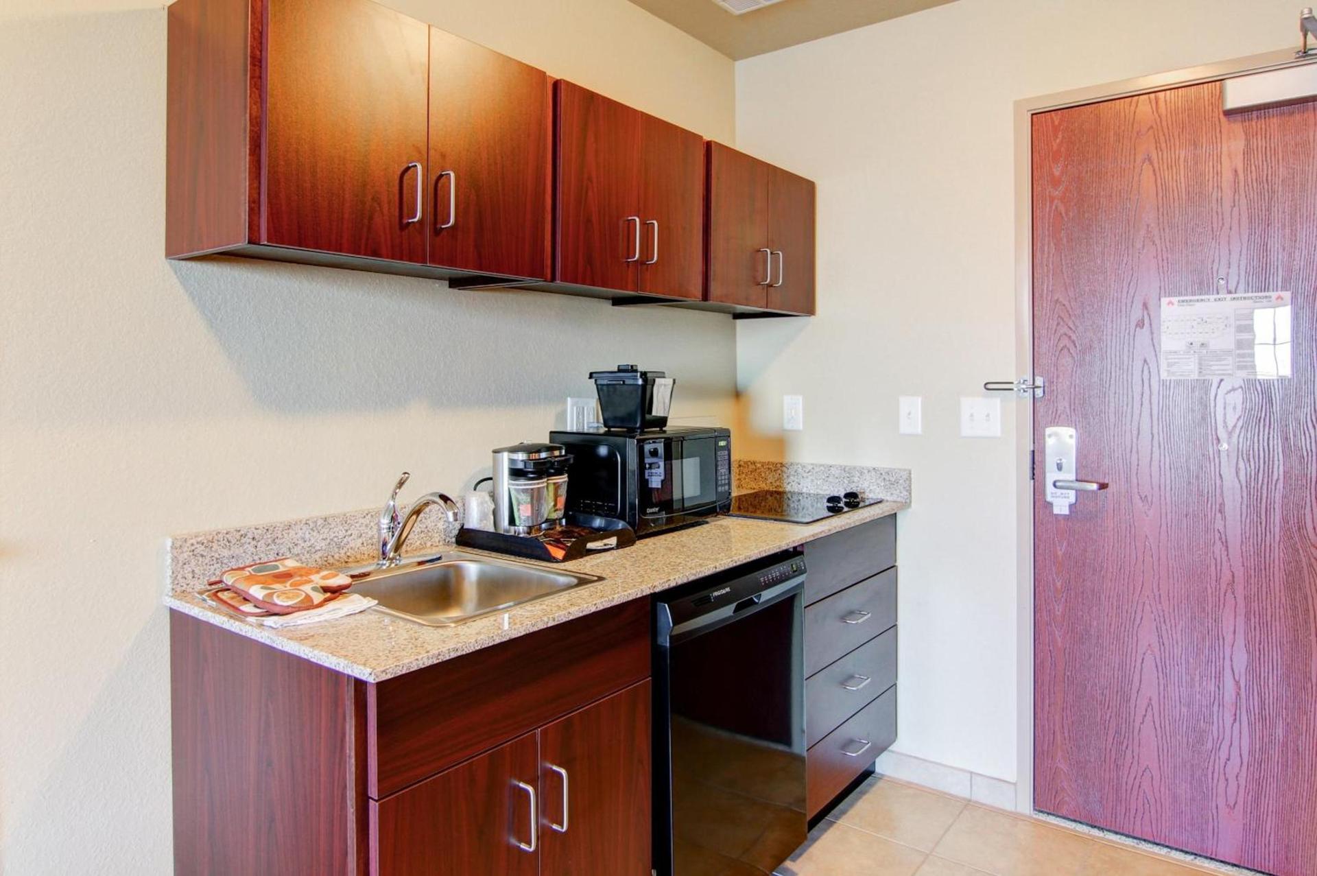 Cobblestone Inn & Suites - Brillion photo 17